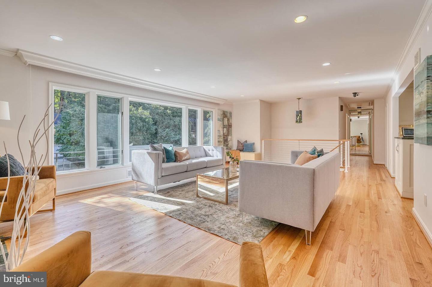 4105 27TH ST N, ARLINGTON, Virginia 22207, 4 Bedrooms Bedrooms, ,3 BathroomsBathrooms,Residential,For sale,4105 27TH ST N,VAAR2064712 MLS # VAAR2064712