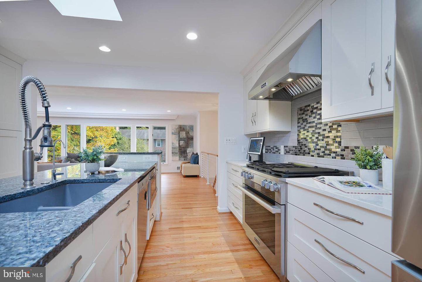 4105 27TH ST N, ARLINGTON, Virginia 22207, 4 Bedrooms Bedrooms, ,3 BathroomsBathrooms,Residential,For sale,4105 27TH ST N,VAAR2064712 MLS # VAAR2064712