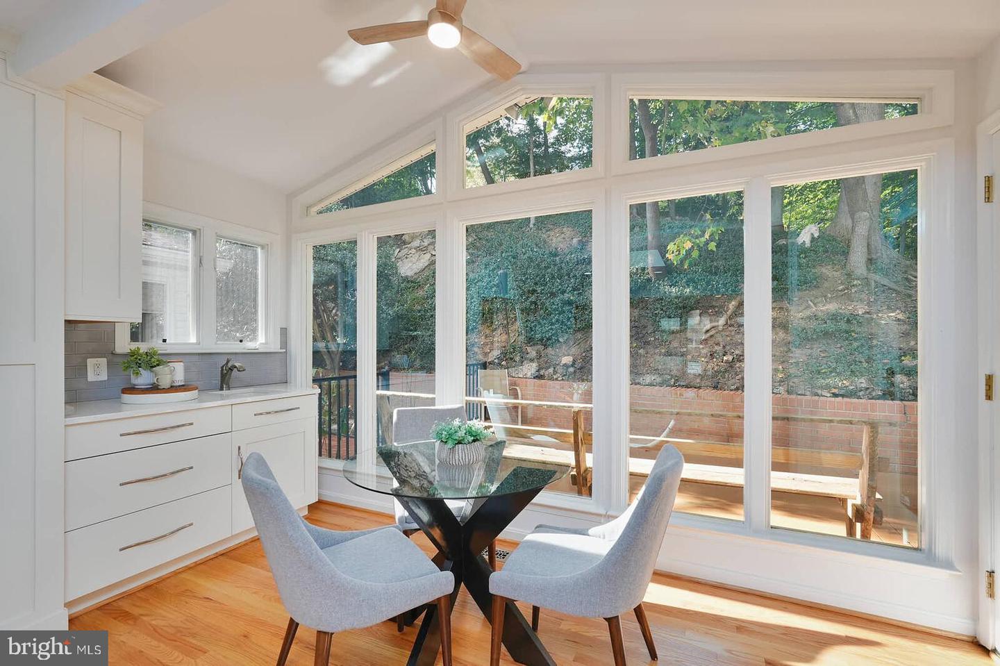 4105 27TH ST N, ARLINGTON, Virginia 22207, 4 Bedrooms Bedrooms, ,3 BathroomsBathrooms,Residential,For sale,4105 27TH ST N,VAAR2064712 MLS # VAAR2064712