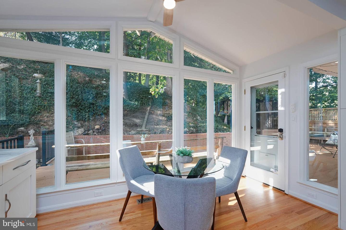 4105 27TH ST N, ARLINGTON, Virginia 22207, 4 Bedrooms Bedrooms, ,3 BathroomsBathrooms,Residential,For sale,4105 27TH ST N,VAAR2064712 MLS # VAAR2064712