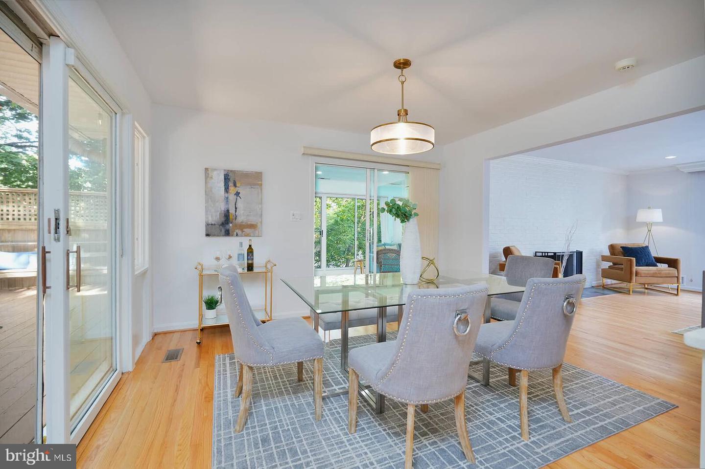 4105 27TH ST N, ARLINGTON, Virginia 22207, 4 Bedrooms Bedrooms, ,3 BathroomsBathrooms,Residential,For sale,4105 27TH ST N,VAAR2064712 MLS # VAAR2064712