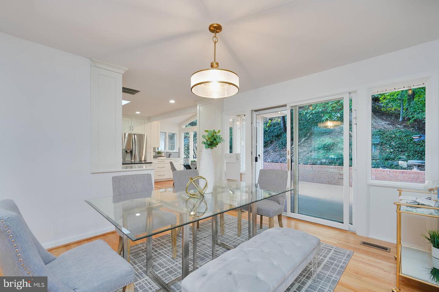 4105 27TH ST N, ARLINGTON, Virginia 22207, 4 Bedrooms Bedrooms, ,3 BathroomsBathrooms,Residential,For sale,4105 27TH ST N,VAAR2064712 MLS # VAAR2064712