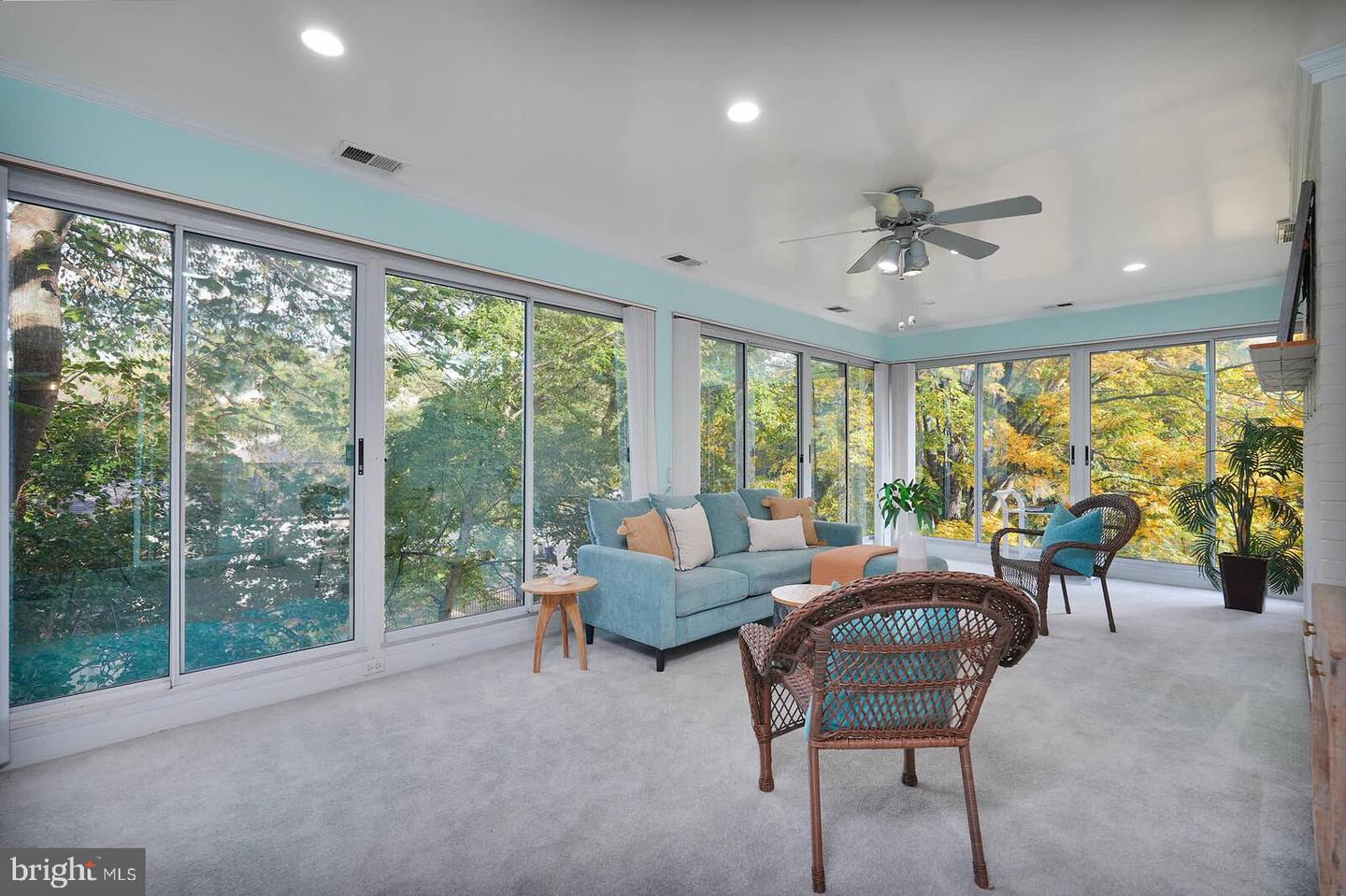 4105 27TH ST N, ARLINGTON, Virginia 22207, 4 Bedrooms Bedrooms, ,3 BathroomsBathrooms,Residential,For sale,4105 27TH ST N,VAAR2064712 MLS # VAAR2064712