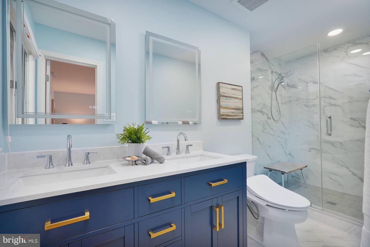 4105 27TH ST N, ARLINGTON, Virginia 22207, 4 Bedrooms Bedrooms, ,3 BathroomsBathrooms,Residential,For sale,4105 27TH ST N,VAAR2064712 MLS # VAAR2064712