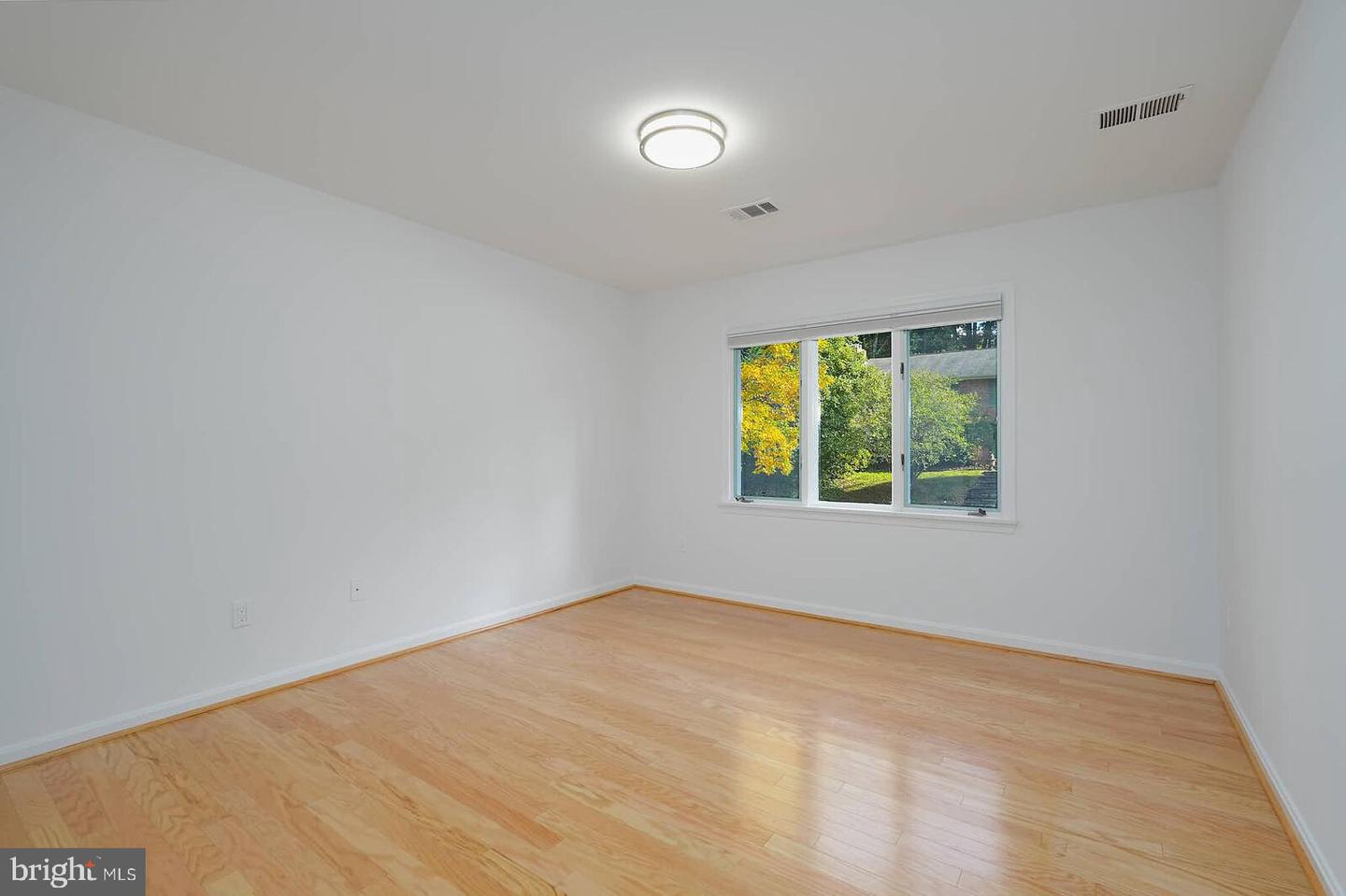 4105 27TH ST N, ARLINGTON, Virginia 22207, 4 Bedrooms Bedrooms, ,3 BathroomsBathrooms,Residential,For sale,4105 27TH ST N,VAAR2064712 MLS # VAAR2064712