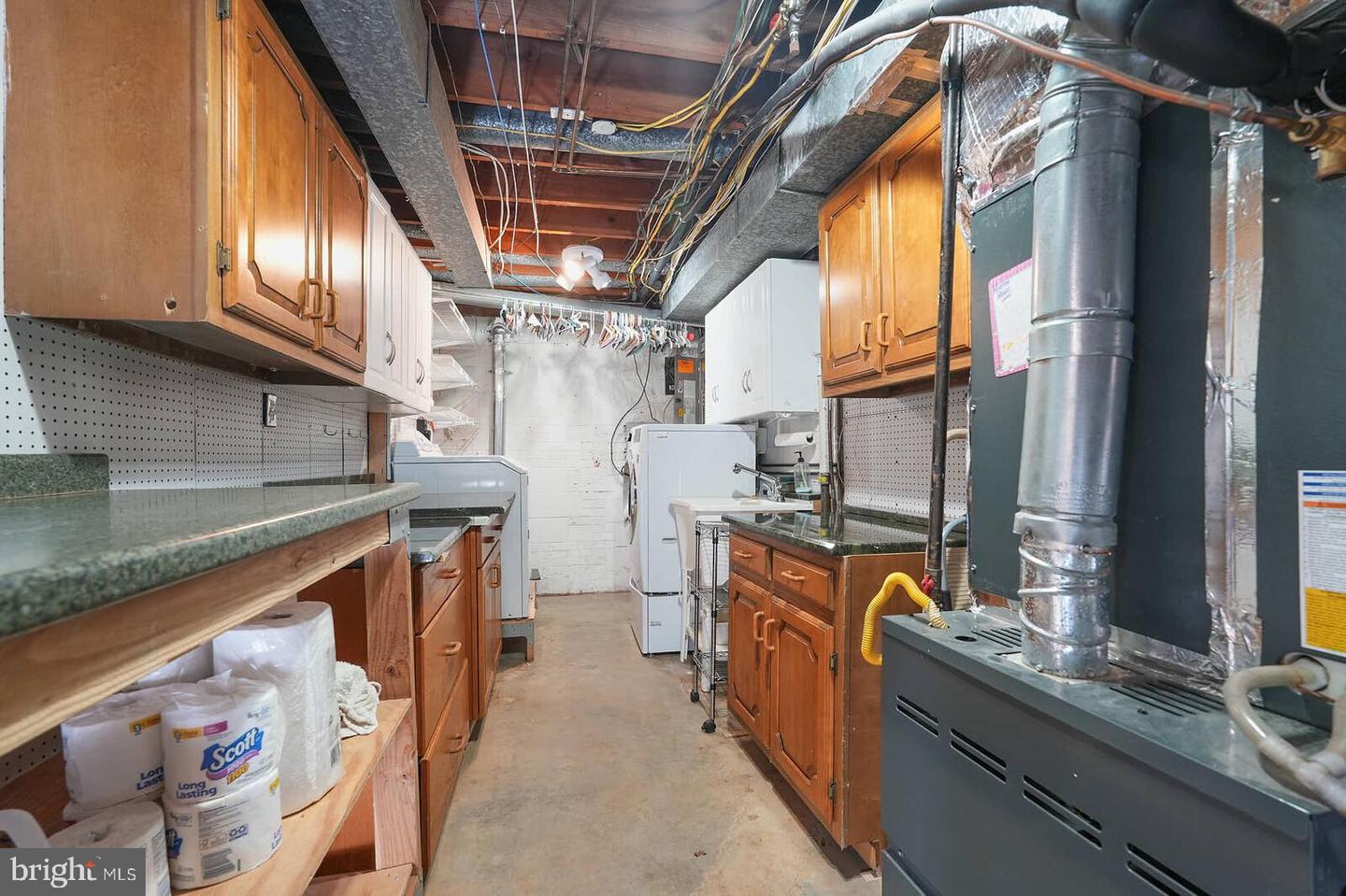 4105 27TH ST N, ARLINGTON, Virginia 22207, 4 Bedrooms Bedrooms, ,3 BathroomsBathrooms,Residential,For sale,4105 27TH ST N,VAAR2064712 MLS # VAAR2064712