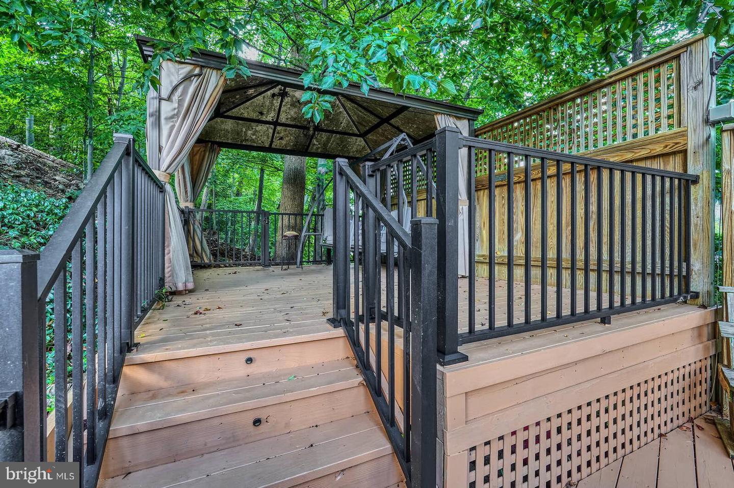 4105 27TH ST N, ARLINGTON, Virginia 22207, 4 Bedrooms Bedrooms, ,3 BathroomsBathrooms,Residential,For sale,4105 27TH ST N,VAAR2064712 MLS # VAAR2064712