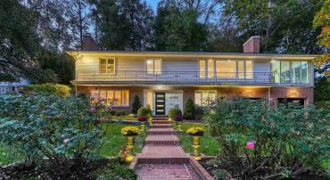 4105 27TH ST N, ARLINGTON, Virginia 22207, 4 Bedrooms Bedrooms, ,3 BathroomsBathrooms,Residential,For sale,4105 27TH ST N,VAAR2064712 MLS # VAAR2064712