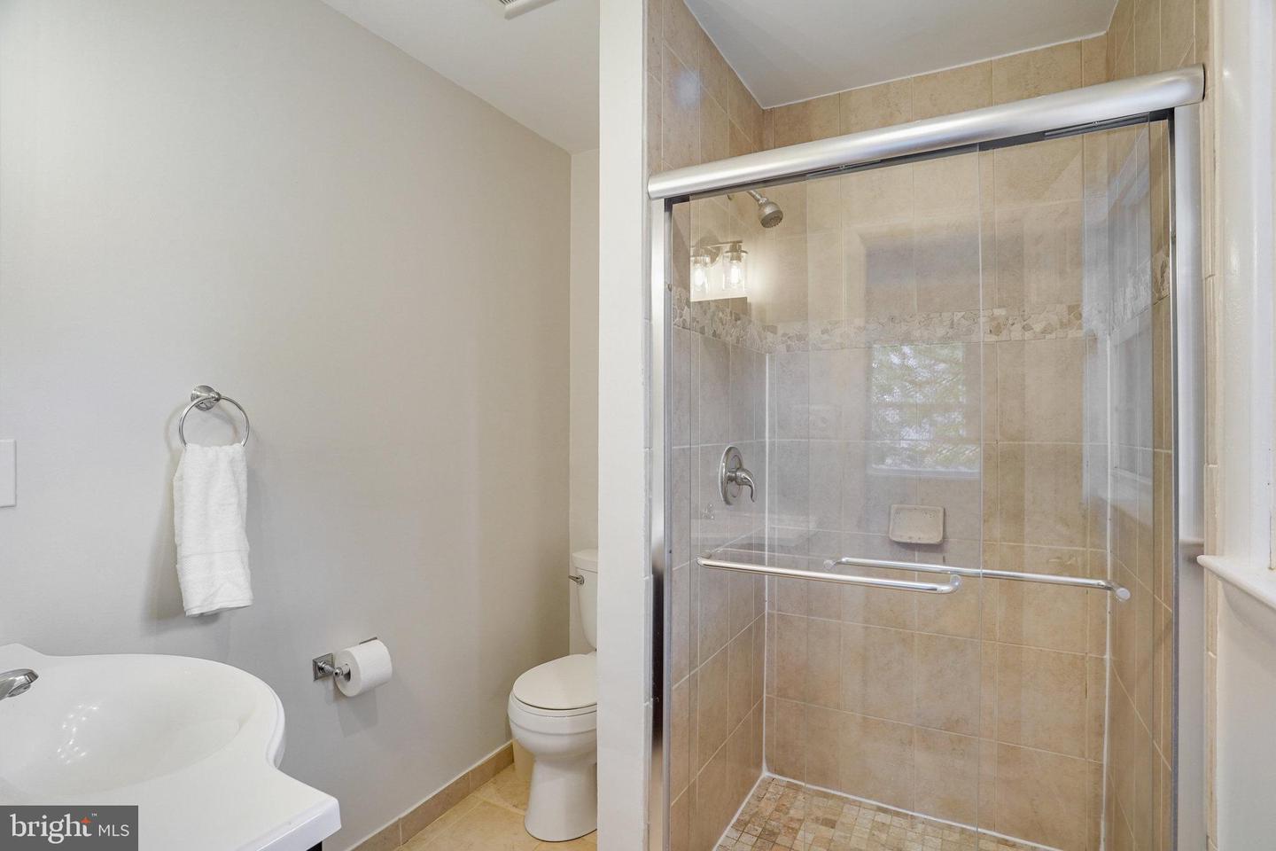 3300 PRINCE WILLIAM DR, FAIRFAX, Virginia 22031, 4 Bedrooms Bedrooms, ,2 BathroomsBathrooms,Residential,For sale,3300 PRINCE WILLIAM DR,VAFX2273464 MLS # VAFX2273464