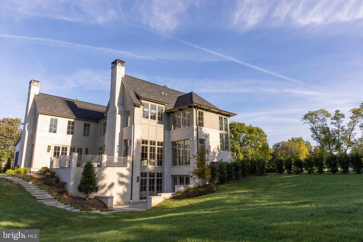 9605 GEORGETOWN PIKE, GREAT FALLS, Virginia 22066, 6 Bedrooms Bedrooms, ,6 BathroomsBathrooms,Residential,For sale,9605 GEORGETOWN PIKE,VAFX2273554 MLS # VAFX2273554