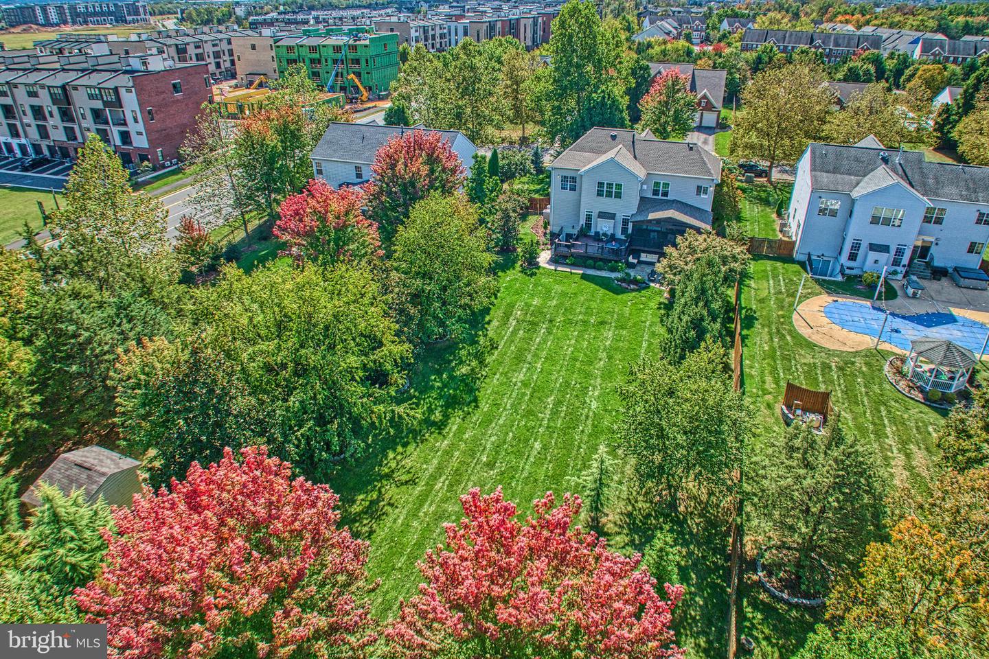 22083 VANTAGE POINTE PL, ASHBURN, Virginia 20148, 5 Bedrooms Bedrooms, ,4 BathroomsBathrooms,Residential,For sale,22083 VANTAGE POINTE PL,VALO2108544 MLS # VALO2108544