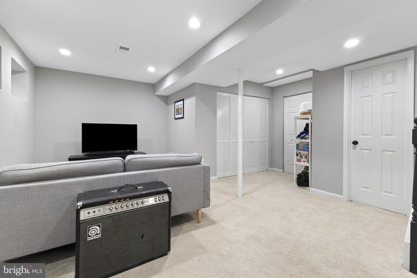 2468 WINDBREAK DR, ALEXANDRIA, Virginia 22306, 3 Bedrooms Bedrooms, ,2 BathroomsBathrooms,Residential,For sale,2468 WINDBREAK DR,VAFX2273584 MLS # VAFX2273584