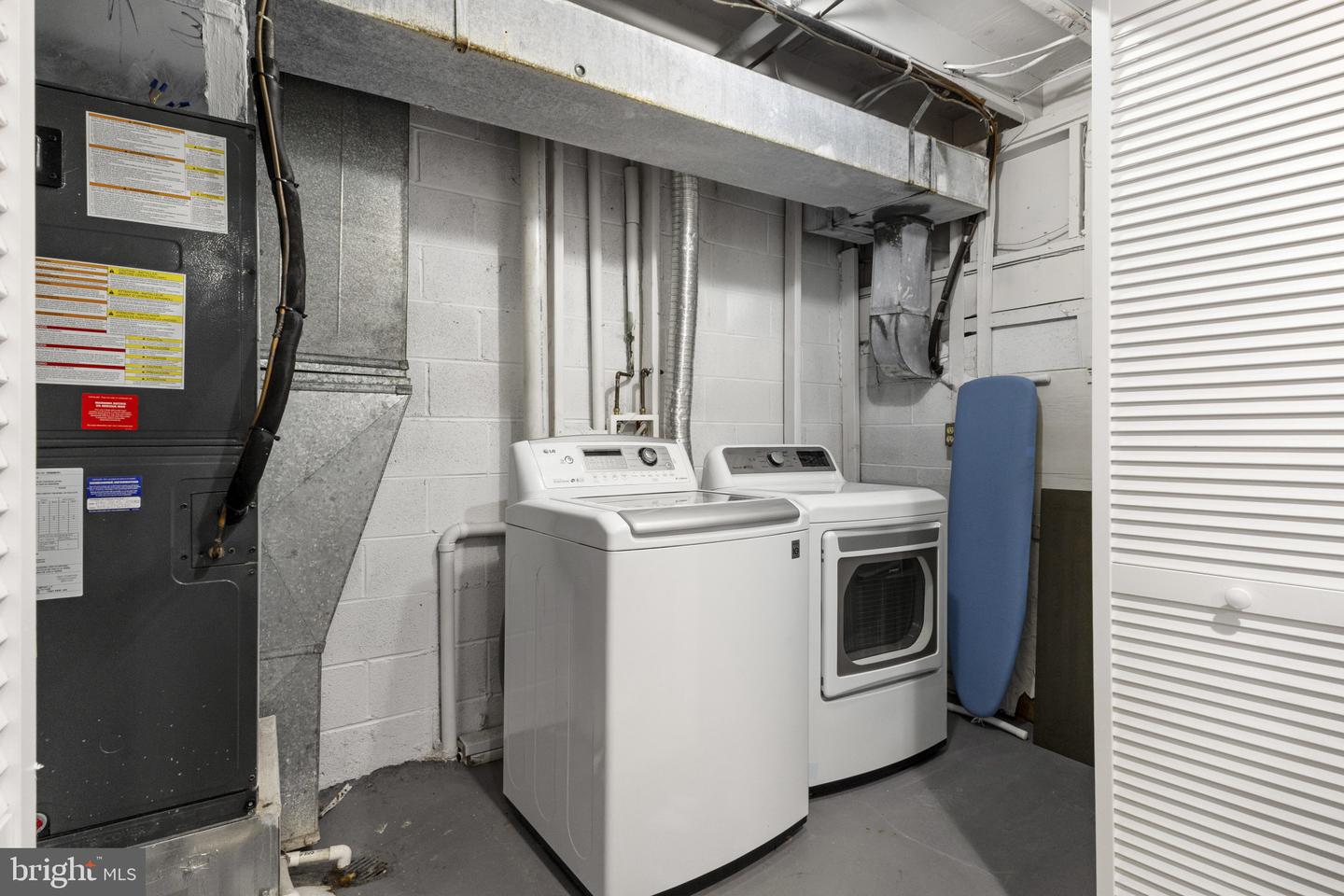 2468 WINDBREAK DR, ALEXANDRIA, Virginia 22306, 3 Bedrooms Bedrooms, ,2 BathroomsBathrooms,Residential,For sale,2468 WINDBREAK DR,VAFX2273584 MLS # VAFX2273584