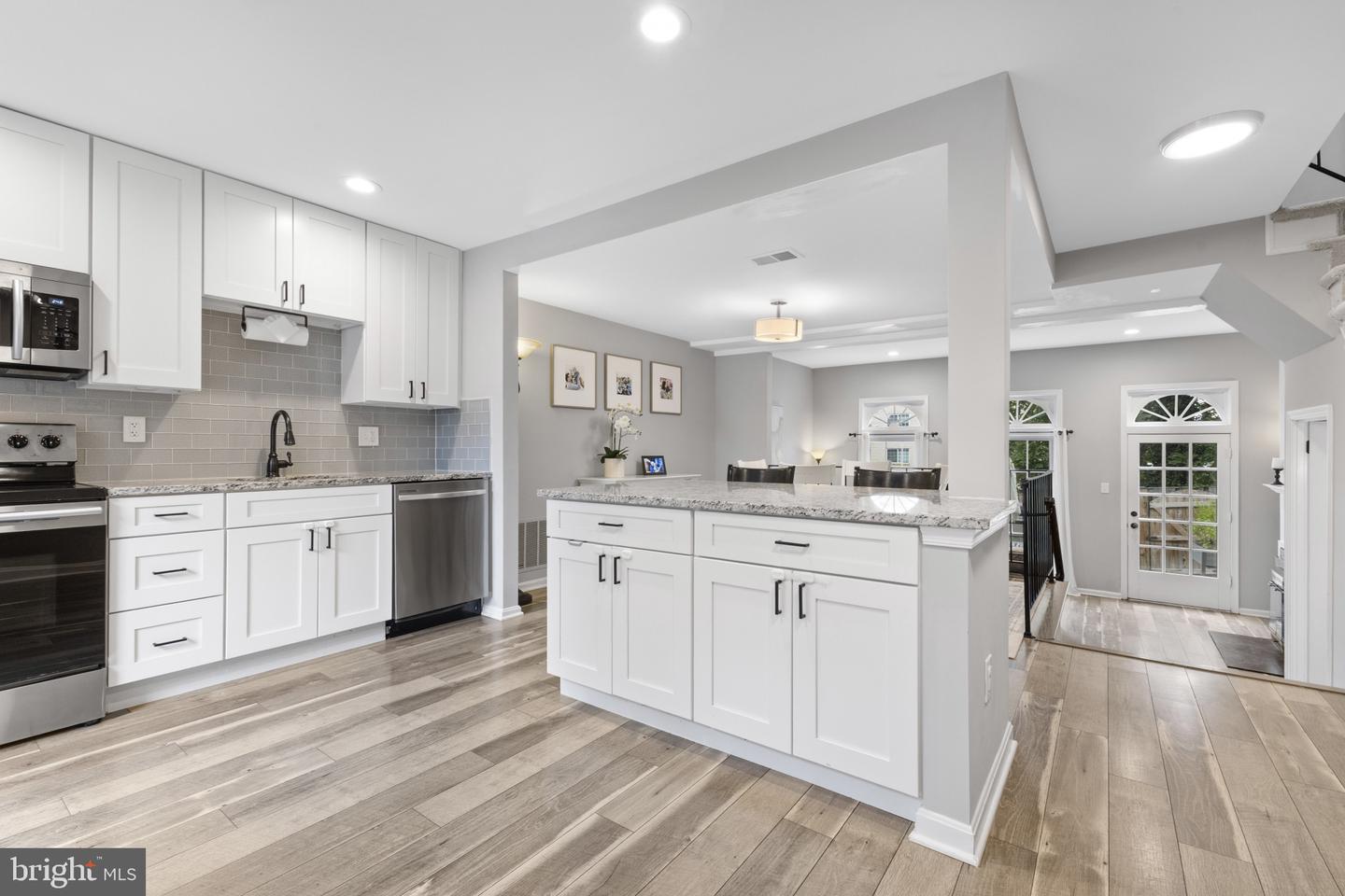 2468 WINDBREAK DR, ALEXANDRIA, Virginia 22306, 3 Bedrooms Bedrooms, ,2 BathroomsBathrooms,Residential,For sale,2468 WINDBREAK DR,VAFX2273584 MLS # VAFX2273584