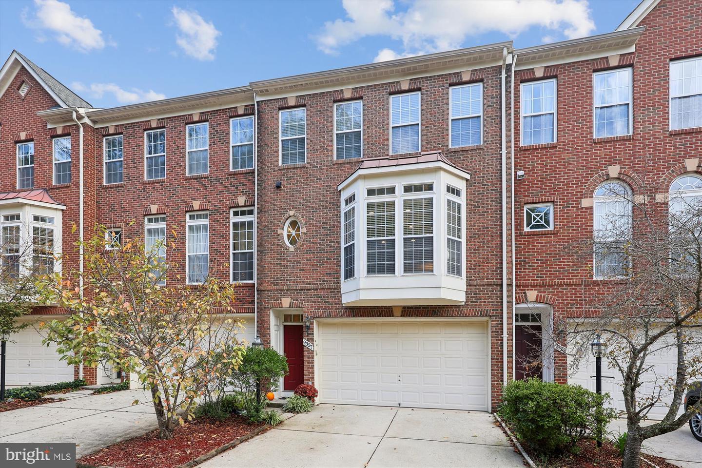 9327 HUNDITH HILL CT, LORTON, Virginia 22079, 3 Bedrooms Bedrooms, ,3 BathroomsBathrooms,Residential,For sale,9327 HUNDITH HILL CT,VAFX2273596 MLS # VAFX2273596