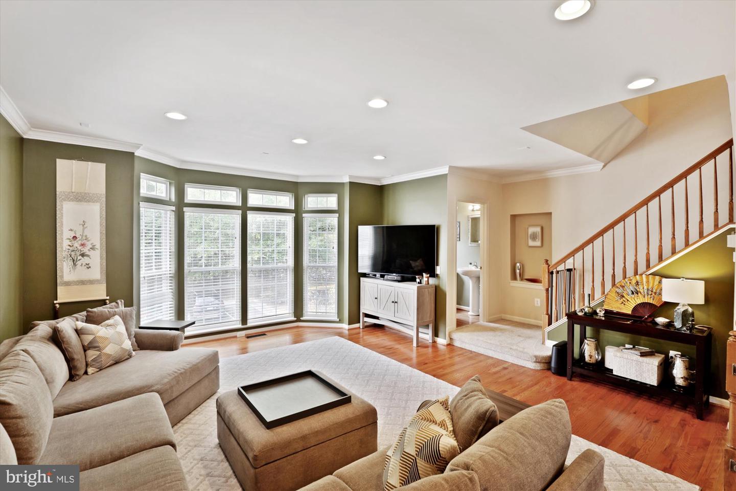 9327 HUNDITH HILL CT, LORTON, Virginia 22079, 3 Bedrooms Bedrooms, ,3 BathroomsBathrooms,Residential,For sale,9327 HUNDITH HILL CT,VAFX2273596 MLS # VAFX2273596