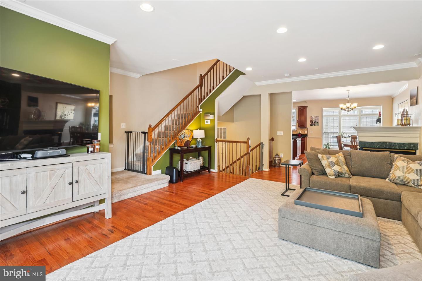 9327 HUNDITH HILL CT, LORTON, Virginia 22079, 3 Bedrooms Bedrooms, ,3 BathroomsBathrooms,Residential,For sale,9327 HUNDITH HILL CT,VAFX2273596 MLS # VAFX2273596