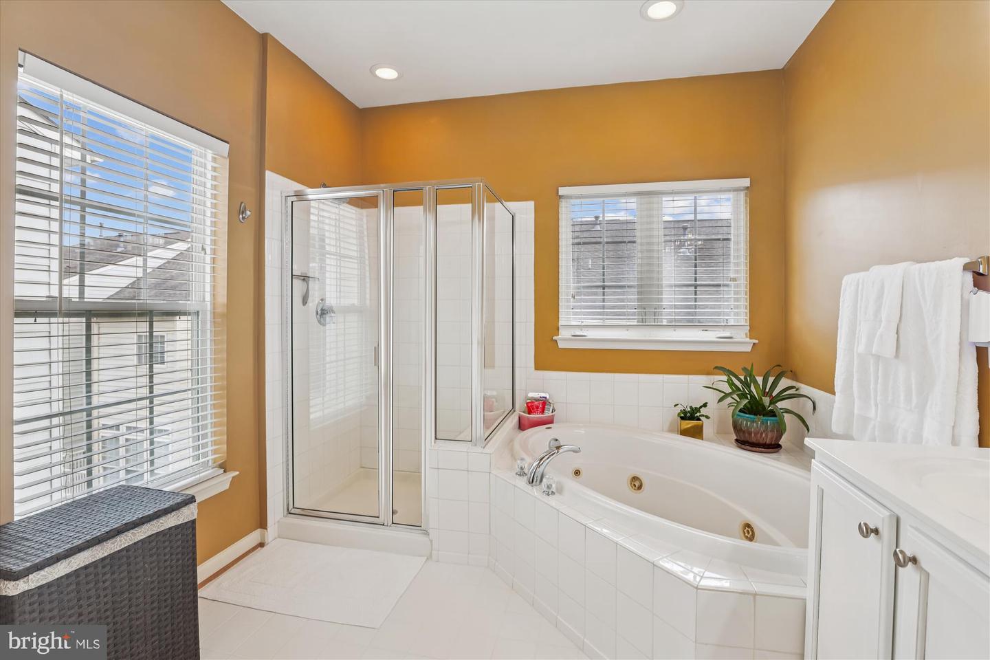 9327 HUNDITH HILL CT, LORTON, Virginia 22079, 3 Bedrooms Bedrooms, ,3 BathroomsBathrooms,Residential,For sale,9327 HUNDITH HILL CT,VAFX2273596 MLS # VAFX2273596