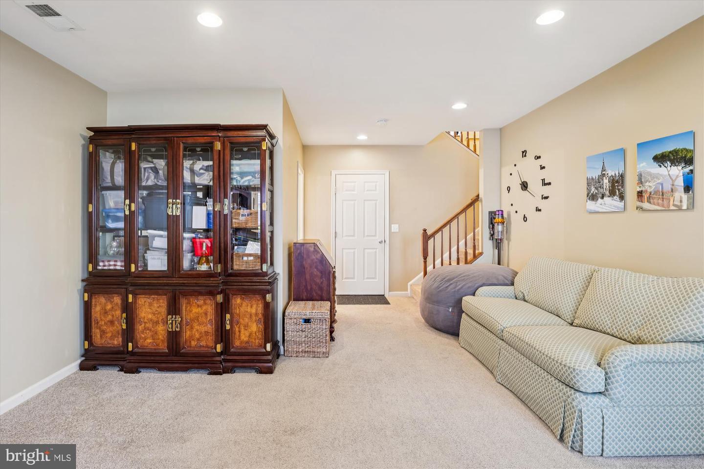 9327 HUNDITH HILL CT, LORTON, Virginia 22079, 3 Bedrooms Bedrooms, ,3 BathroomsBathrooms,Residential,For sale,9327 HUNDITH HILL CT,VAFX2273596 MLS # VAFX2273596