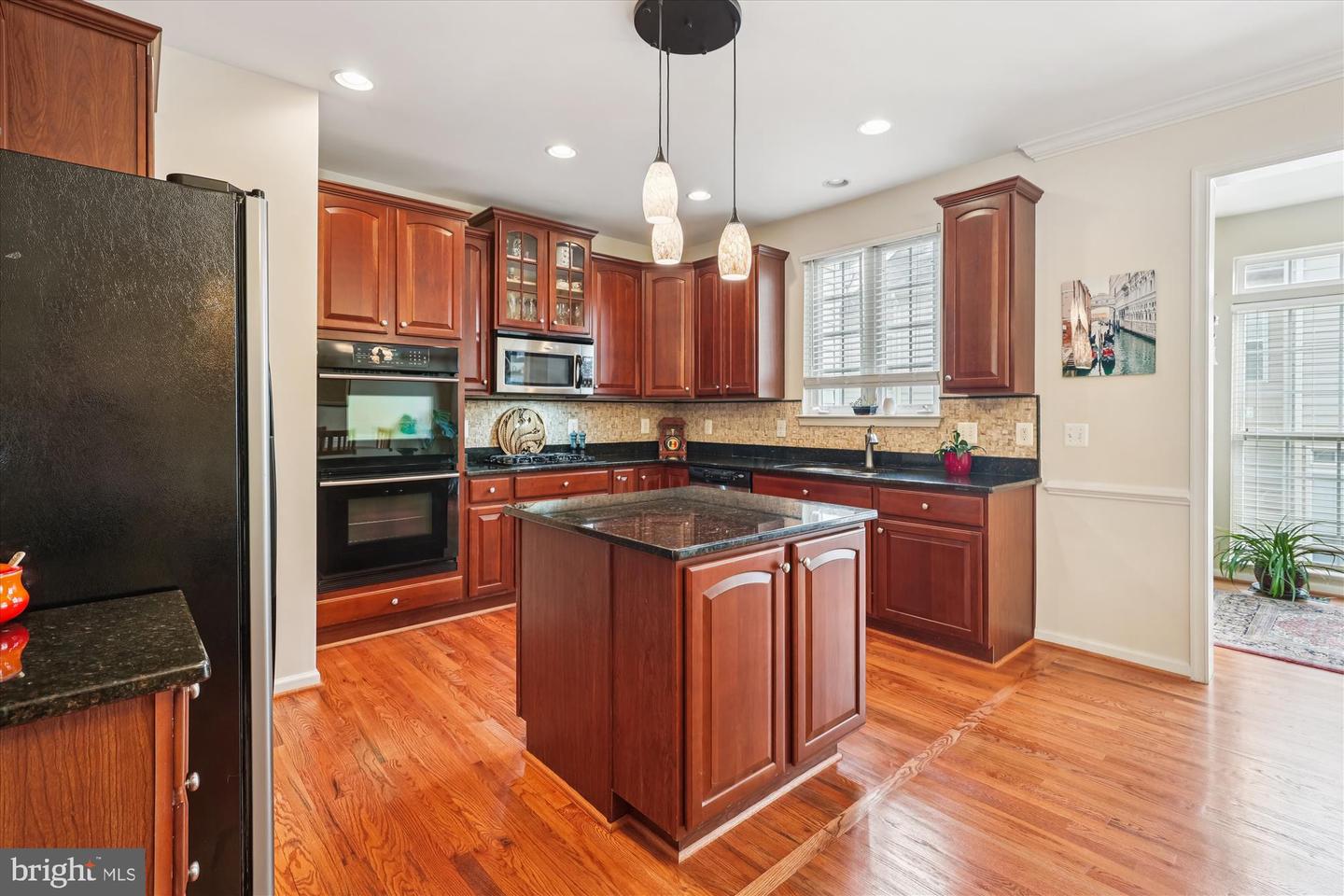 9327 HUNDITH HILL CT, LORTON, Virginia 22079, 3 Bedrooms Bedrooms, ,3 BathroomsBathrooms,Residential,For sale,9327 HUNDITH HILL CT,VAFX2273596 MLS # VAFX2273596