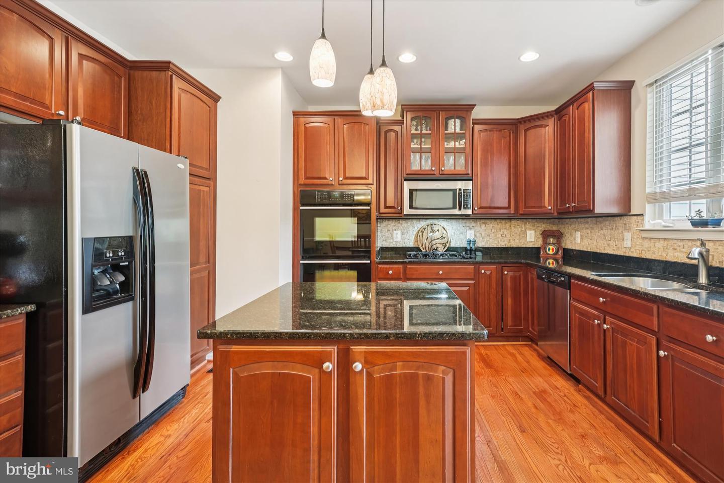 9327 HUNDITH HILL CT, LORTON, Virginia 22079, 3 Bedrooms Bedrooms, ,3 BathroomsBathrooms,Residential,For sale,9327 HUNDITH HILL CT,VAFX2273596 MLS # VAFX2273596