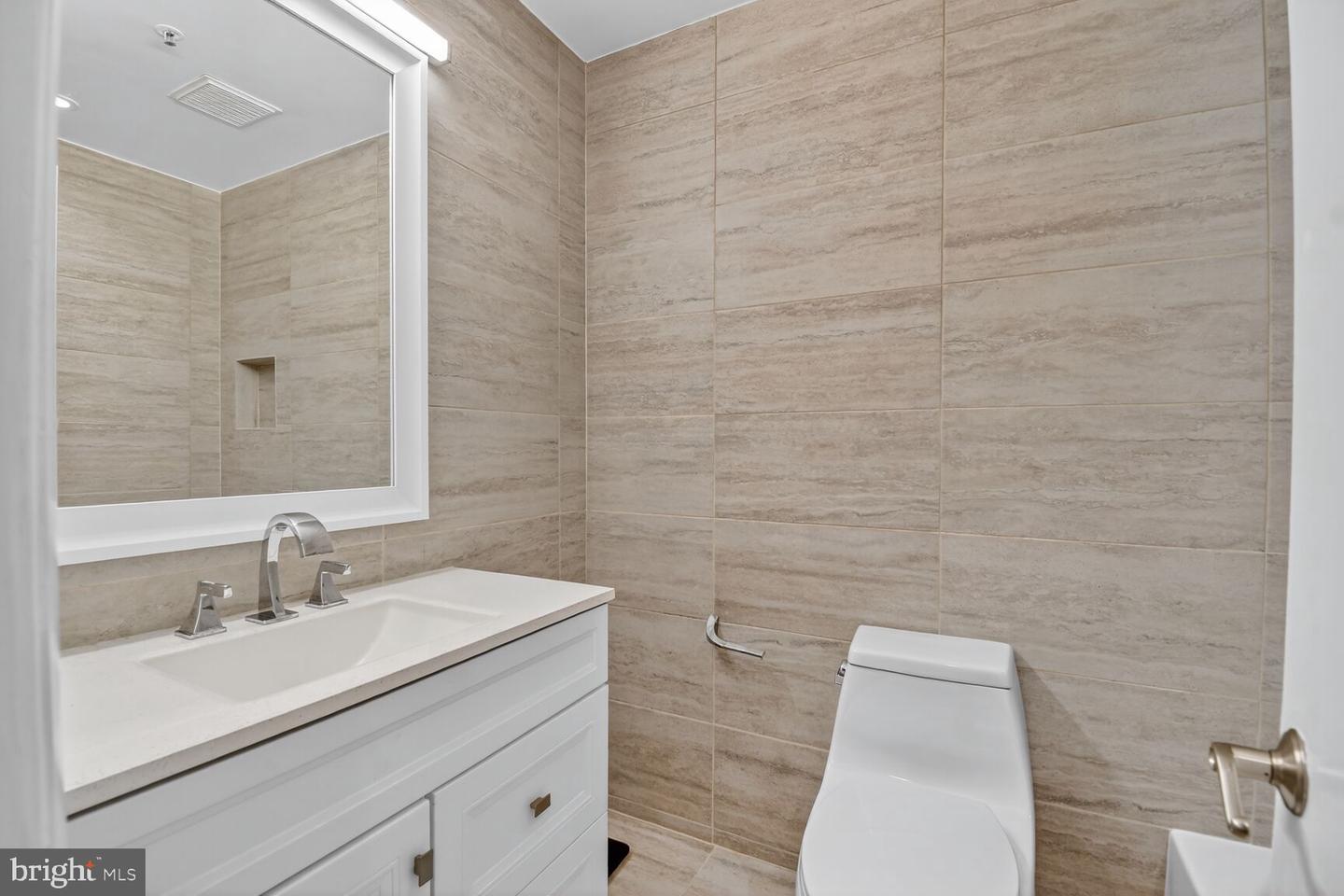 1001 N VERMONT ST #102, ARLINGTON, Virginia 22201, 2 Bedrooms Bedrooms, ,1 BathroomBathrooms,Residential,For sale,1001 N VERMONT ST #102,VAAR2064744 MLS # VAAR2064744