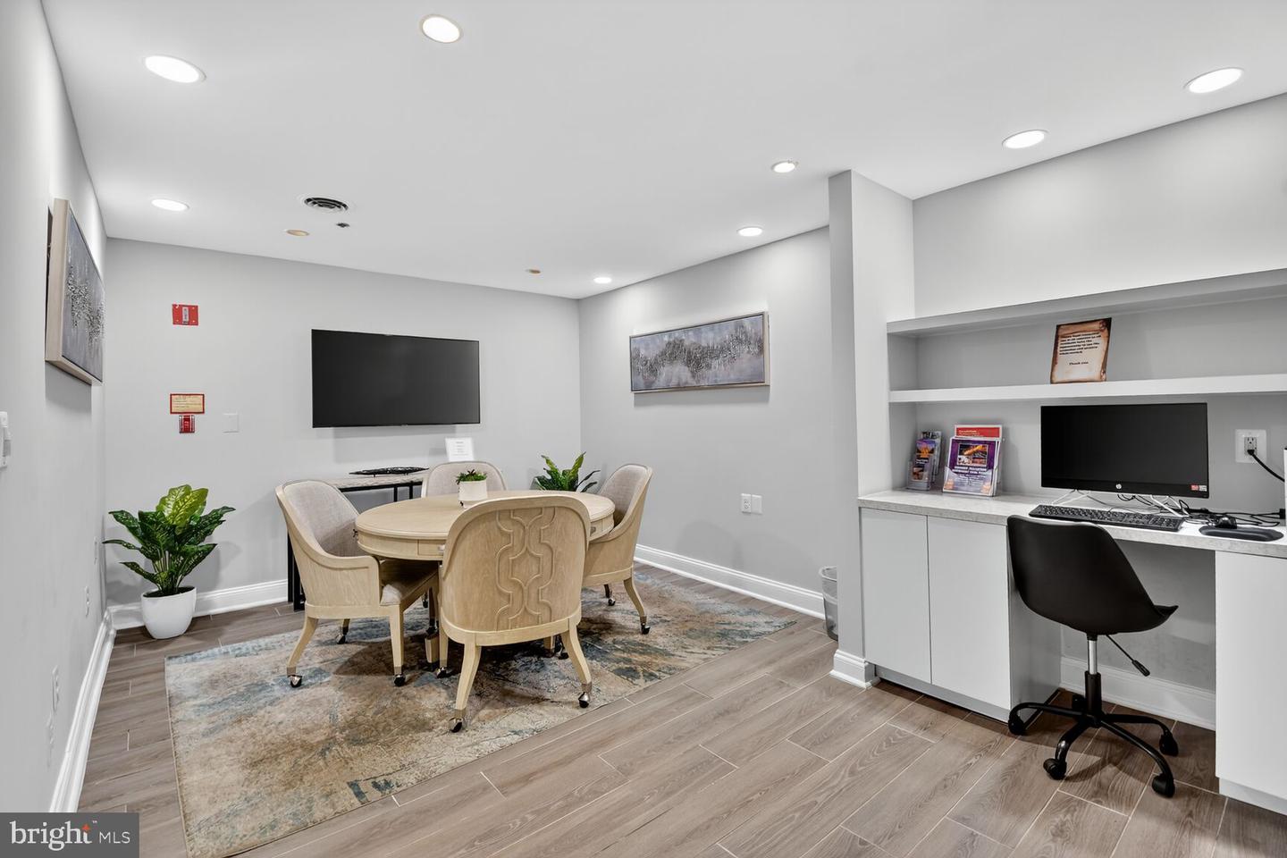 1001 N VERMONT ST #102, ARLINGTON, Virginia 22201, 2 Bedrooms Bedrooms, ,1 BathroomBathrooms,Residential,For sale,1001 N VERMONT ST #102,VAAR2064744 MLS # VAAR2064744