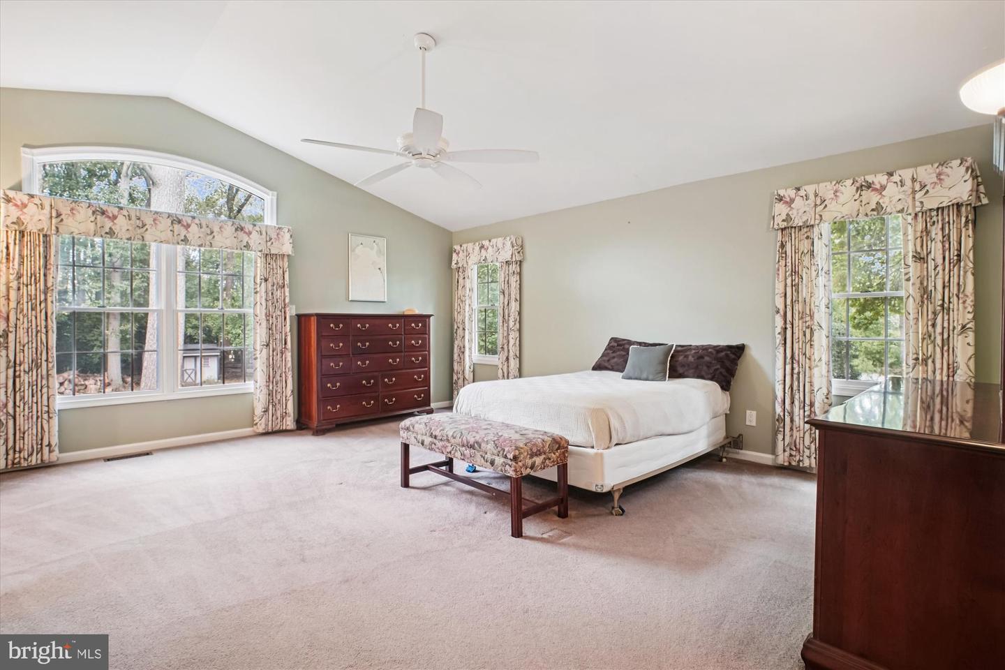 3424 TILTON VALLEY DR, FAIRFAX, Virginia 22033, 5 Bedrooms Bedrooms, ,2 BathroomsBathrooms,Residential,For sale,3424 TILTON VALLEY DR,VAFX2273606 MLS # VAFX2273606