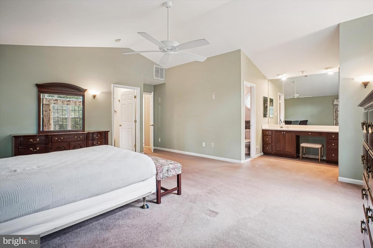 3424 TILTON VALLEY DR, FAIRFAX, Virginia 22033, 5 Bedrooms Bedrooms, ,2 BathroomsBathrooms,Residential,For sale,3424 TILTON VALLEY DR,VAFX2273606 MLS # VAFX2273606
