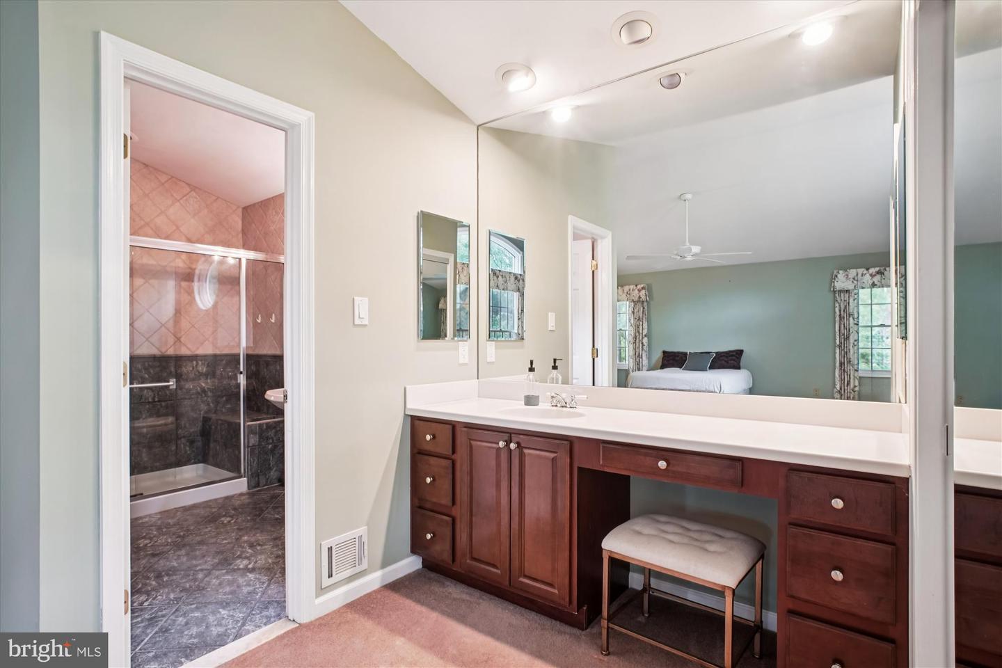 3424 TILTON VALLEY DR, FAIRFAX, Virginia 22033, 5 Bedrooms Bedrooms, ,2 BathroomsBathrooms,Residential,For sale,3424 TILTON VALLEY DR,VAFX2273606 MLS # VAFX2273606