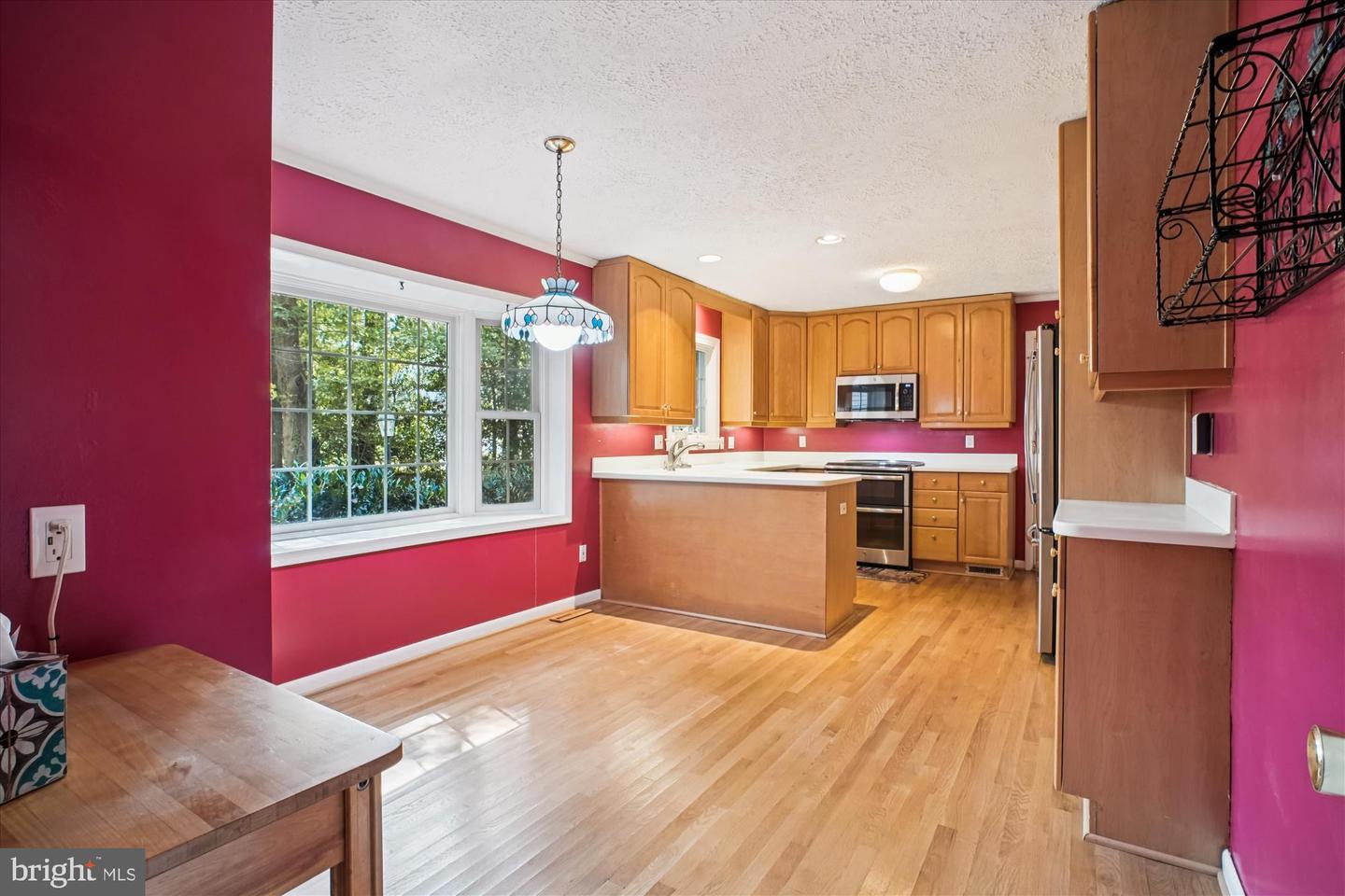 3424 TILTON VALLEY DR, FAIRFAX, Virginia 22033, 5 Bedrooms Bedrooms, ,2 BathroomsBathrooms,Residential,For sale,3424 TILTON VALLEY DR,VAFX2273606 MLS # VAFX2273606