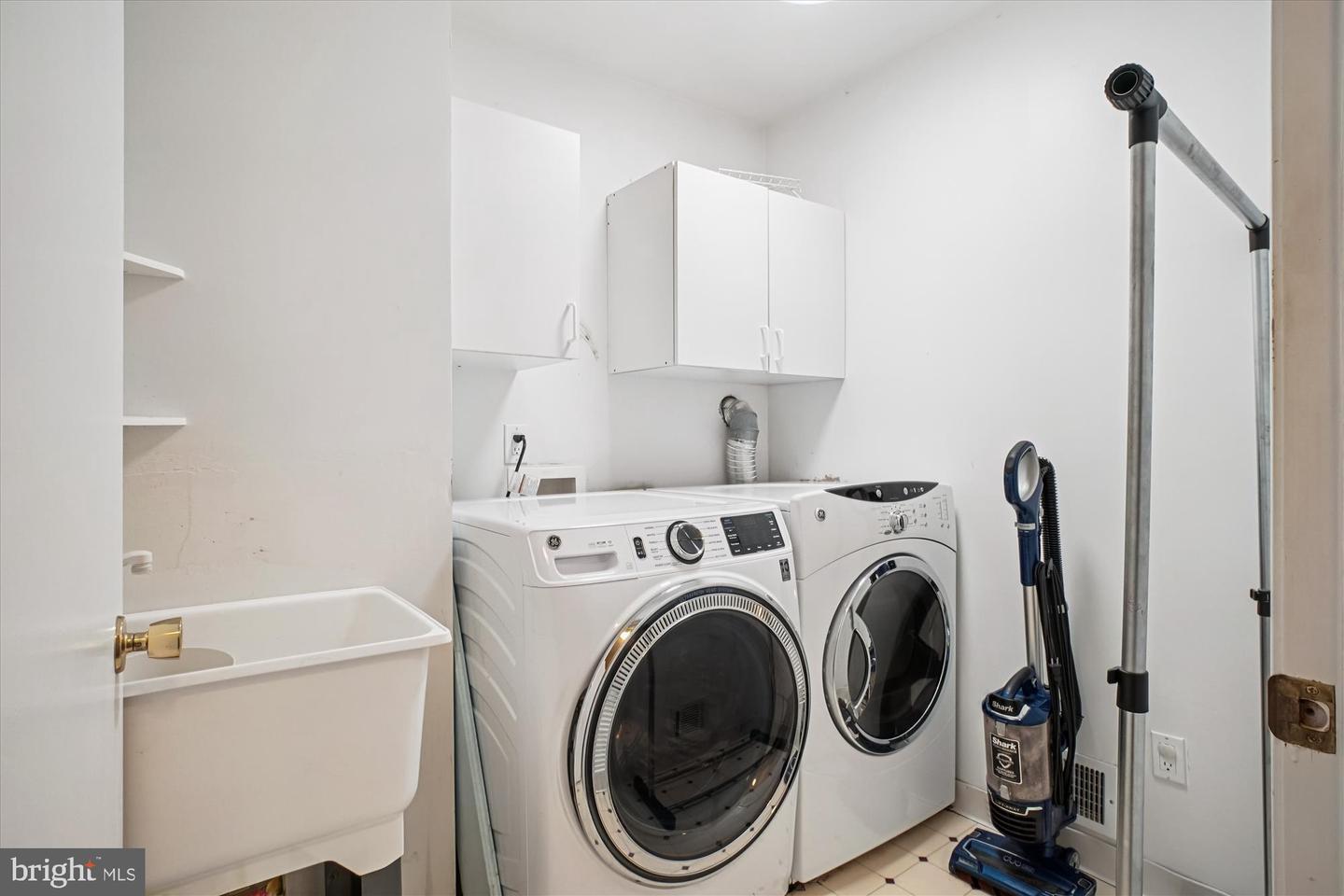 3424 TILTON VALLEY DR, FAIRFAX, Virginia 22033, 5 Bedrooms Bedrooms, ,2 BathroomsBathrooms,Residential,For sale,3424 TILTON VALLEY DR,VAFX2273606 MLS # VAFX2273606