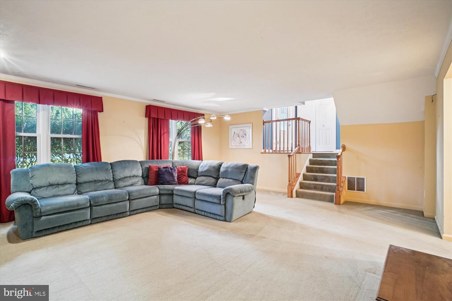 3424 TILTON VALLEY DR, FAIRFAX, Virginia 22033, 5 Bedrooms Bedrooms, ,2 BathroomsBathrooms,Residential,For sale,3424 TILTON VALLEY DR,VAFX2273606 MLS # VAFX2273606
