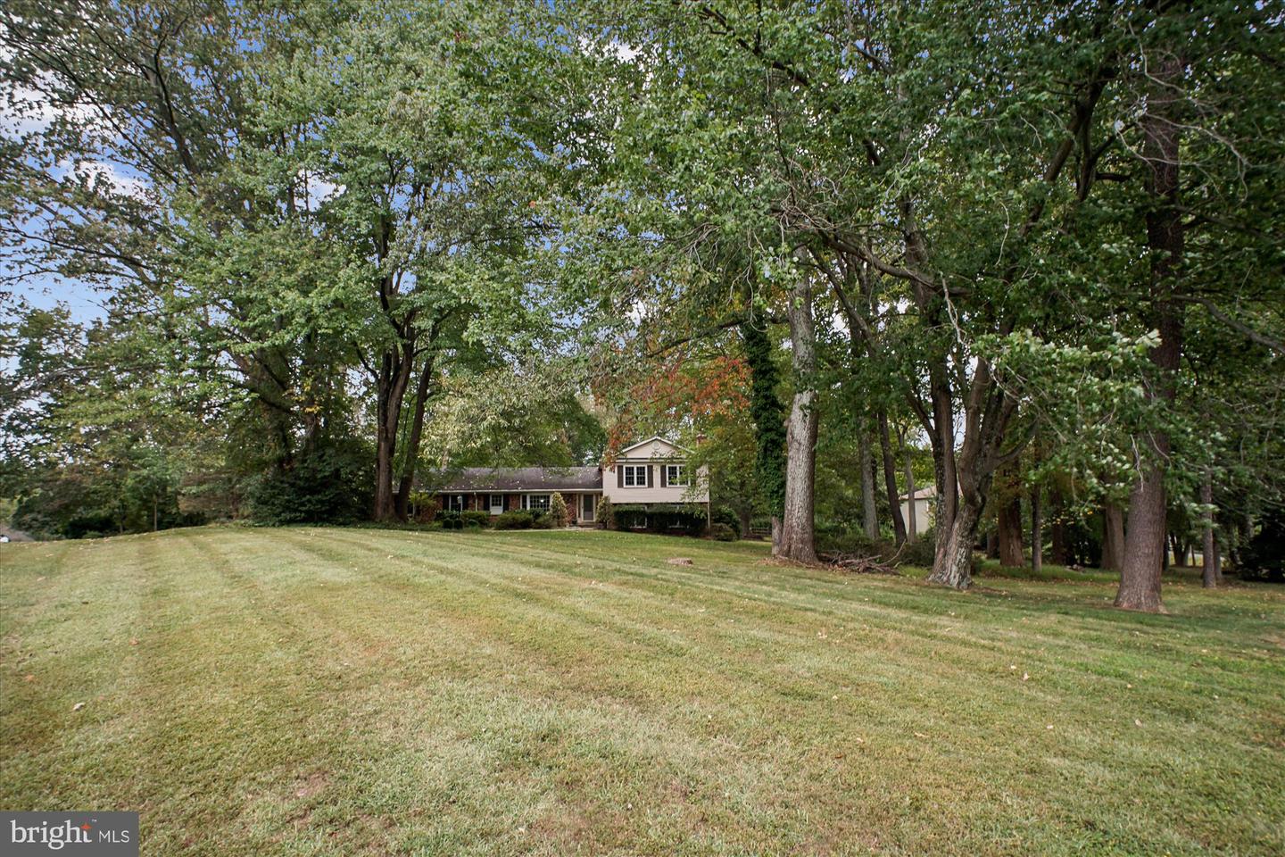 3424 TILTON VALLEY DR, FAIRFAX, Virginia 22033, 5 Bedrooms Bedrooms, ,2 BathroomsBathrooms,Residential,For sale,3424 TILTON VALLEY DR,VAFX2273606 MLS # VAFX2273606