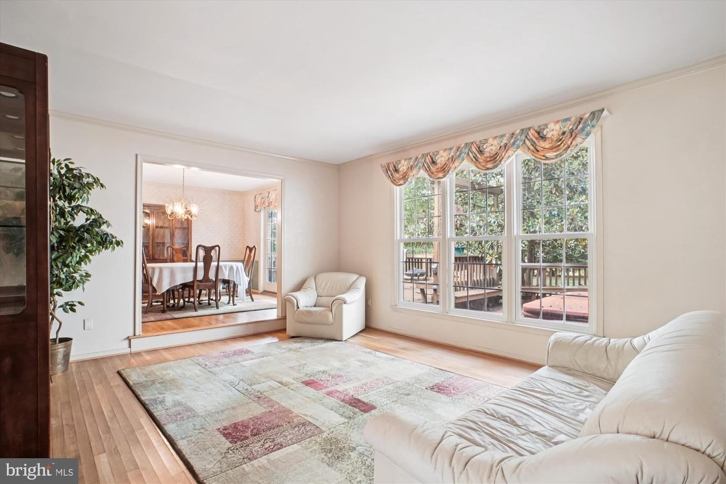 3424 TILTON VALLEY DR, FAIRFAX, Virginia 22033, 5 Bedrooms Bedrooms, ,2 BathroomsBathrooms,Residential,For sale,3424 TILTON VALLEY DR,VAFX2273606 MLS # VAFX2273606