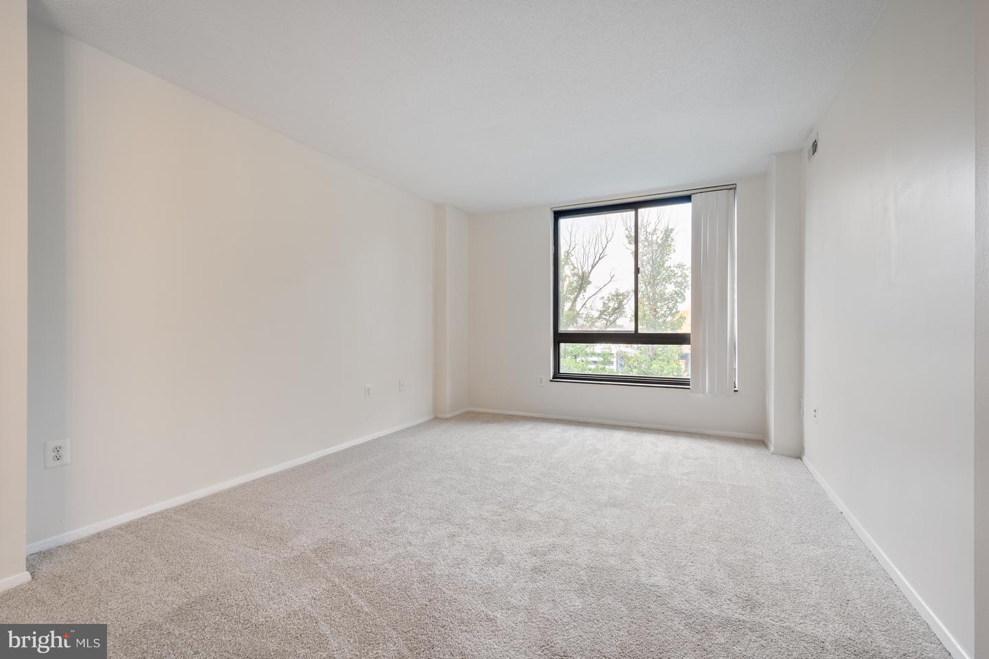 1808 OLD MEADOW RD #1115, MCLEAN, Virginia 22102, 2 Bedrooms Bedrooms, 4 Rooms Rooms,2 BathroomsBathrooms,Residential,For sale,1808 OLD MEADOW RD #1115,VAFX2273632 MLS # VAFX2273632