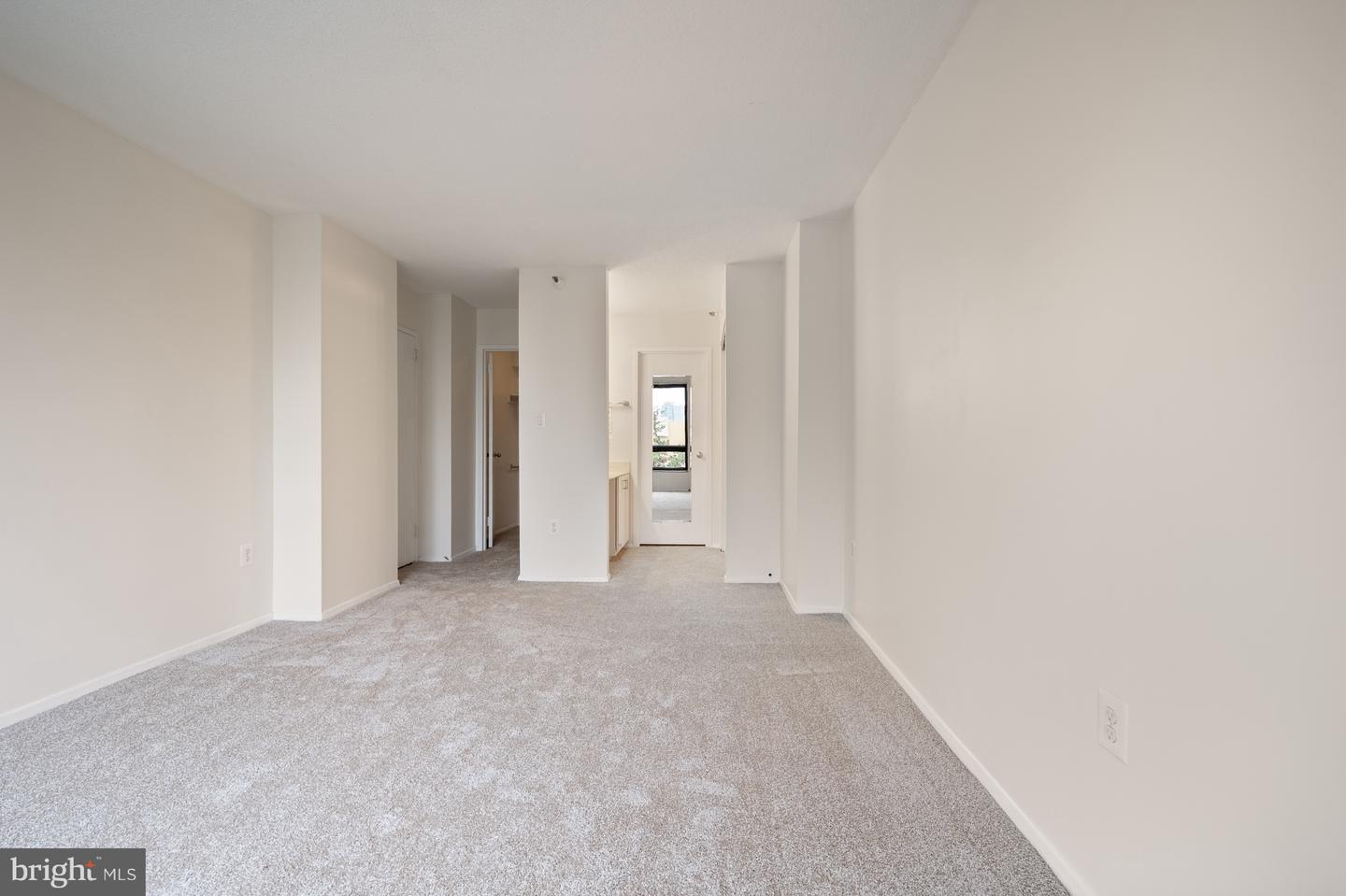 1808 OLD MEADOW RD #1115, MCLEAN, Virginia 22102, 2 Bedrooms Bedrooms, 4 Rooms Rooms,2 BathroomsBathrooms,Residential,For sale,1808 OLD MEADOW RD #1115,VAFX2273632 MLS # VAFX2273632