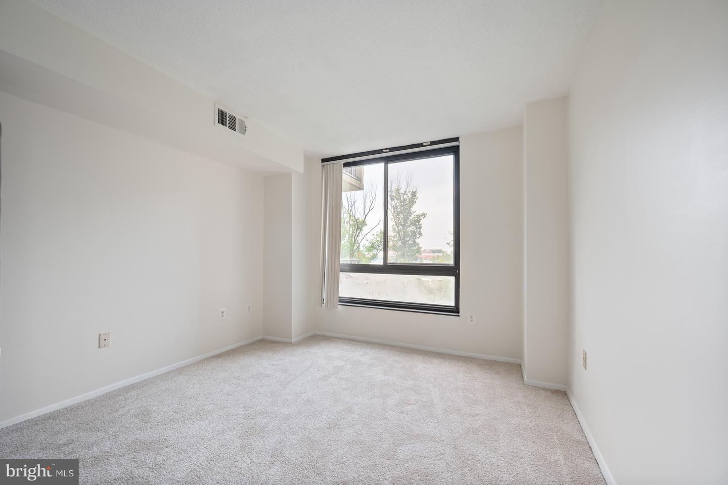 1808 OLD MEADOW RD #1115, MCLEAN, Virginia 22102, 2 Bedrooms Bedrooms, 4 Rooms Rooms,2 BathroomsBathrooms,Residential,For sale,1808 OLD MEADOW RD #1115,VAFX2273632 MLS # VAFX2273632