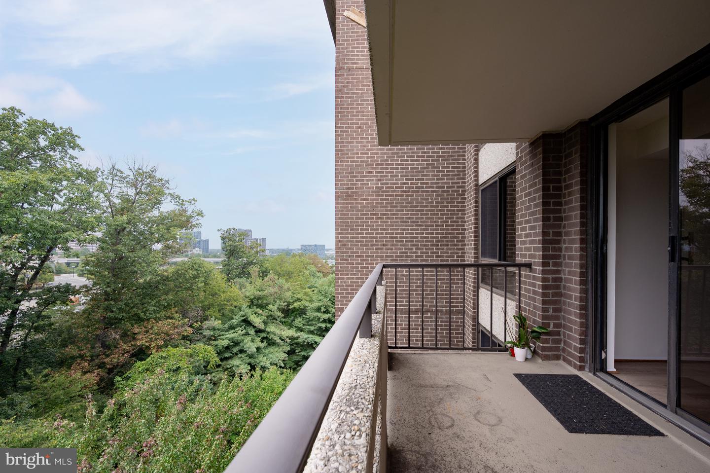 1808 OLD MEADOW RD #1115, MCLEAN, Virginia 22102, 2 Bedrooms Bedrooms, 4 Rooms Rooms,2 BathroomsBathrooms,Residential,For sale,1808 OLD MEADOW RD #1115,VAFX2273632 MLS # VAFX2273632