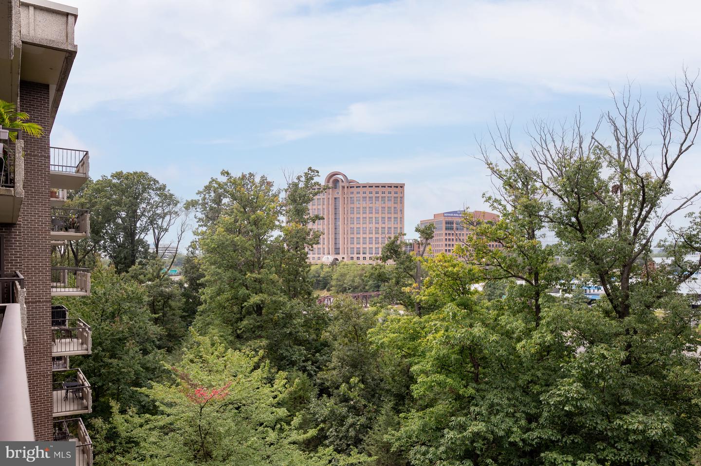 1808 OLD MEADOW RD #1115, MCLEAN, Virginia 22102, 2 Bedrooms Bedrooms, 4 Rooms Rooms,2 BathroomsBathrooms,Residential,For sale,1808 OLD MEADOW RD #1115,VAFX2273632 MLS # VAFX2273632
