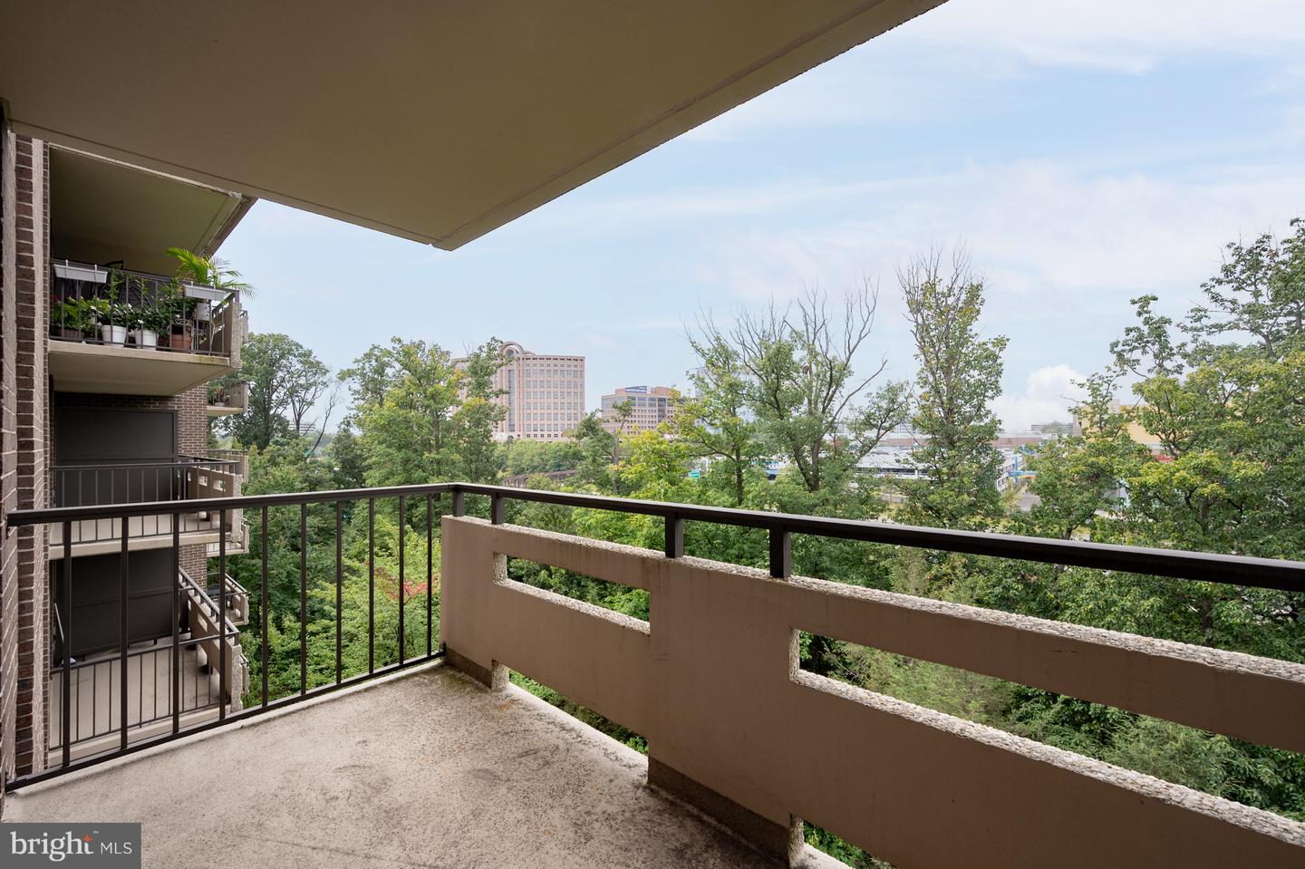 1808 OLD MEADOW RD #1115, MCLEAN, Virginia 22102, 2 Bedrooms Bedrooms, 4 Rooms Rooms,2 BathroomsBathrooms,Residential,For sale,1808 OLD MEADOW RD #1115,VAFX2273632 MLS # VAFX2273632