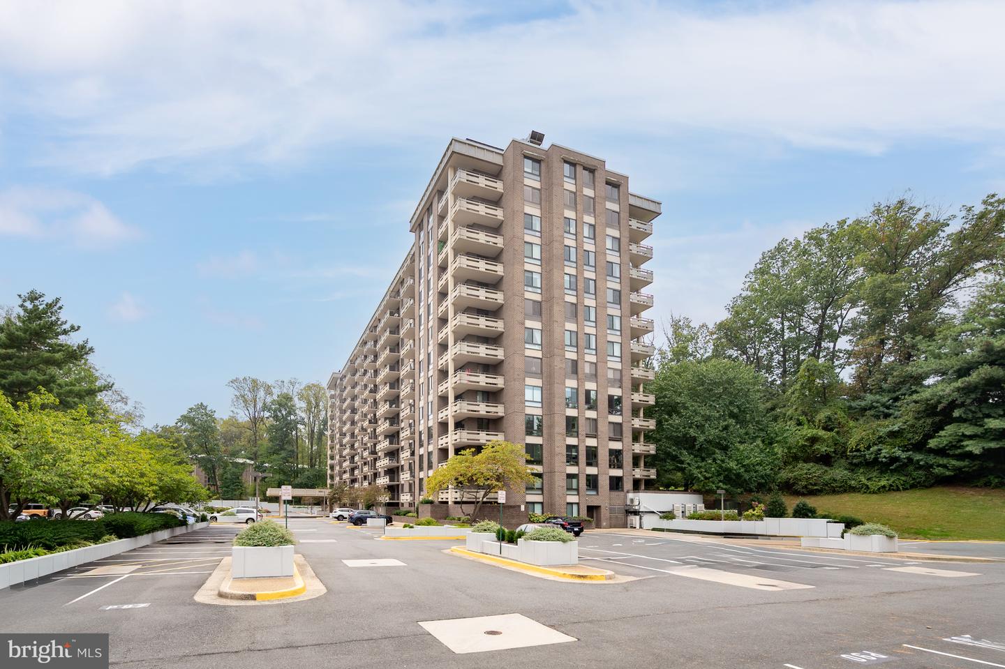 1808 OLD MEADOW RD #1115, MCLEAN, Virginia 22102, 2 Bedrooms Bedrooms, 4 Rooms Rooms,2 BathroomsBathrooms,Residential,For sale,1808 OLD MEADOW RD #1115,VAFX2273632 MLS # VAFX2273632