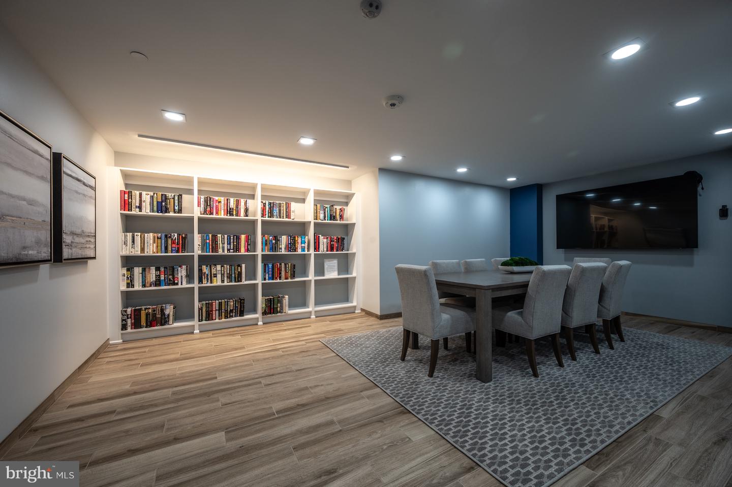 1808 OLD MEADOW RD #1115, MCLEAN, Virginia 22102, 2 Bedrooms Bedrooms, 4 Rooms Rooms,2 BathroomsBathrooms,Residential,For sale,1808 OLD MEADOW RD #1115,VAFX2273632 MLS # VAFX2273632