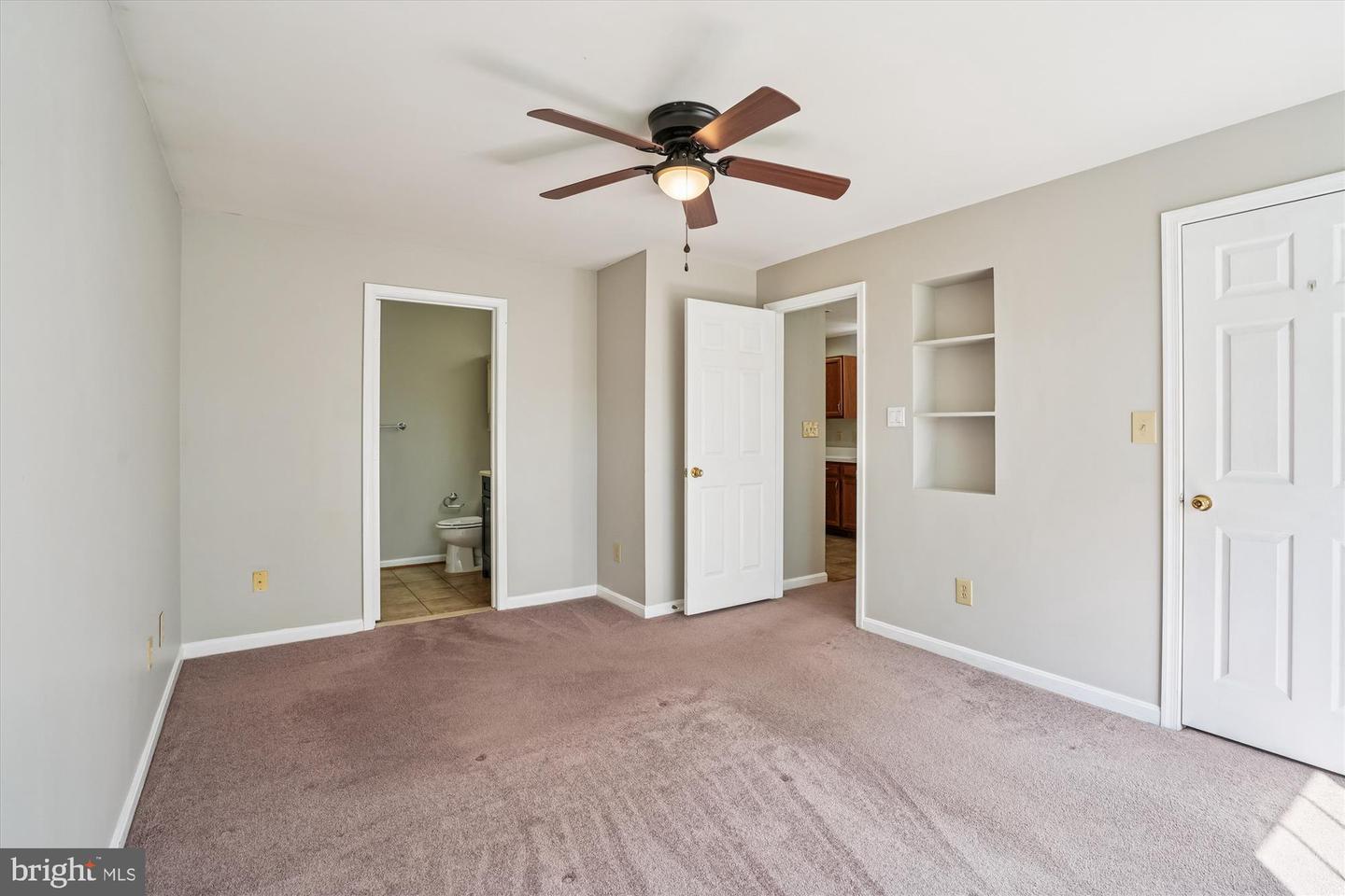 11005 KINSHIP CT #303, MANASSAS, Virginia 20109, 2 Bedrooms Bedrooms, ,2 BathroomsBathrooms,Residential,For sale,11005 KINSHIP CT #303,VAPW2105750 MLS # VAPW2105750