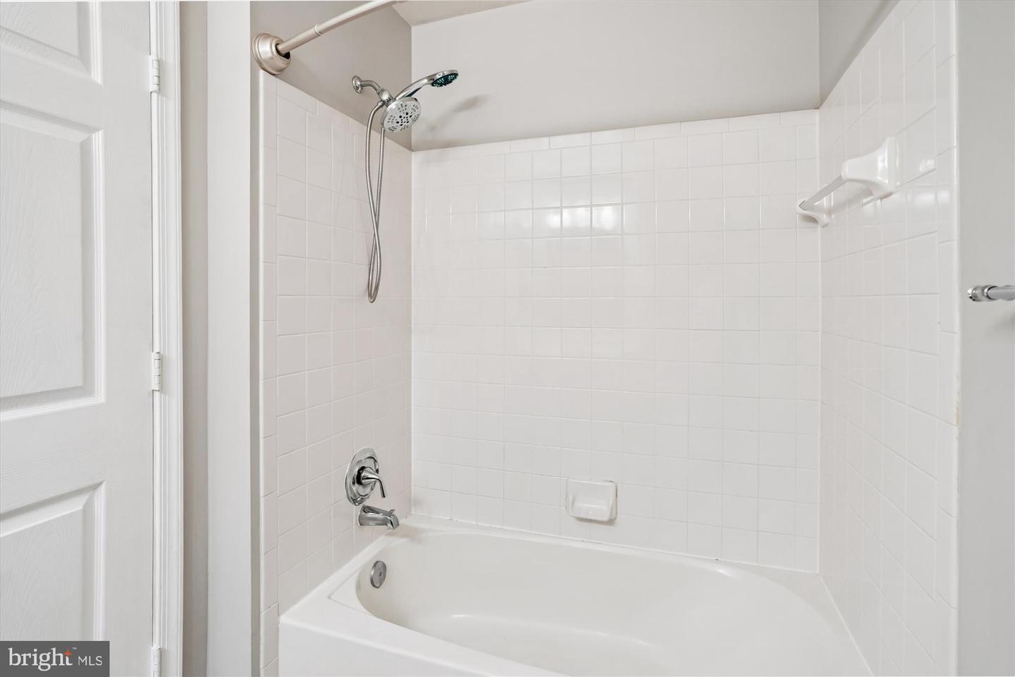 11005 KINSHIP CT #303, MANASSAS, Virginia 20109, 2 Bedrooms Bedrooms, ,2 BathroomsBathrooms,Residential,For sale,11005 KINSHIP CT #303,VAPW2105750 MLS # VAPW2105750