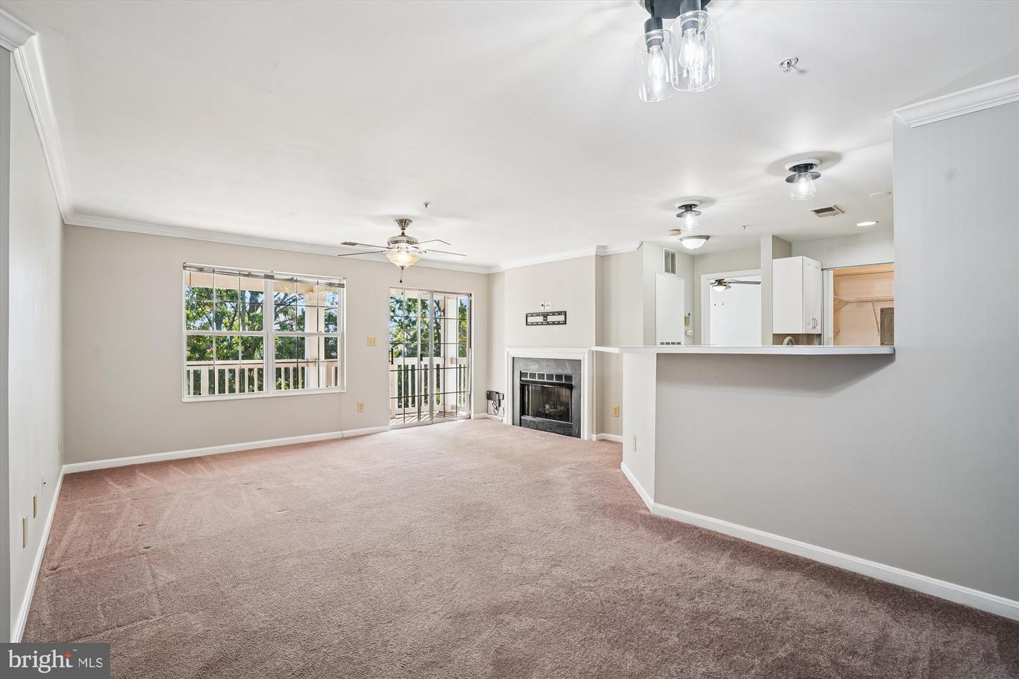 11005 KINSHIP CT #303, MANASSAS, Virginia 20109, 2 Bedrooms Bedrooms, ,2 BathroomsBathrooms,Residential,For sale,11005 KINSHIP CT #303,VAPW2105750 MLS # VAPW2105750