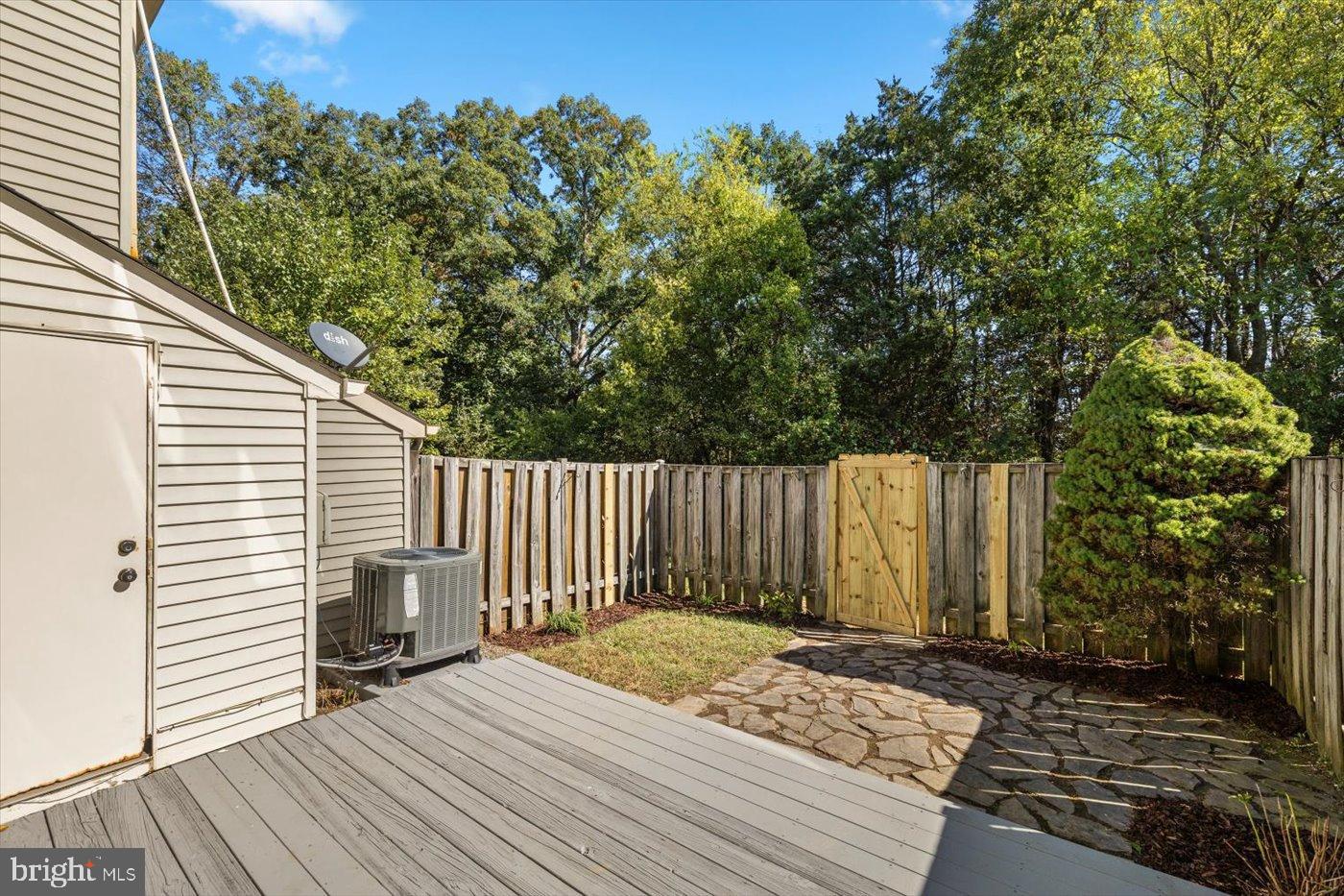 5107 DOMINION DR, FREDERICKSBURG, Virginia 22407, 2 Bedrooms Bedrooms, 8 Rooms Rooms,2 BathroomsBathrooms,Residential,For sale,5107 DOMINION DR,VASP2036834 MLS # VASP2036834