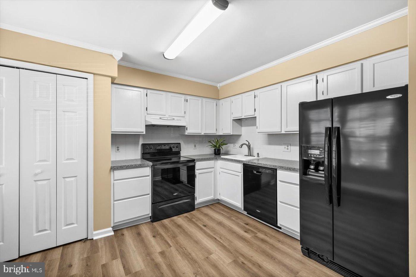 5107 DOMINION DR, FREDERICKSBURG, Virginia 22407, 2 Bedrooms Bedrooms, 8 Rooms Rooms,2 BathroomsBathrooms,Residential,For sale,5107 DOMINION DR,VASP2036834 MLS # VASP2036834