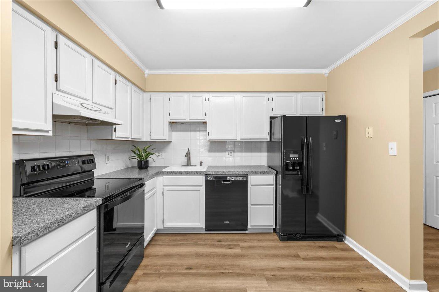 5107 DOMINION DR, FREDERICKSBURG, Virginia 22407, 2 Bedrooms Bedrooms, 8 Rooms Rooms,2 BathroomsBathrooms,Residential,For sale,5107 DOMINION DR,VASP2036834 MLS # VASP2036834
