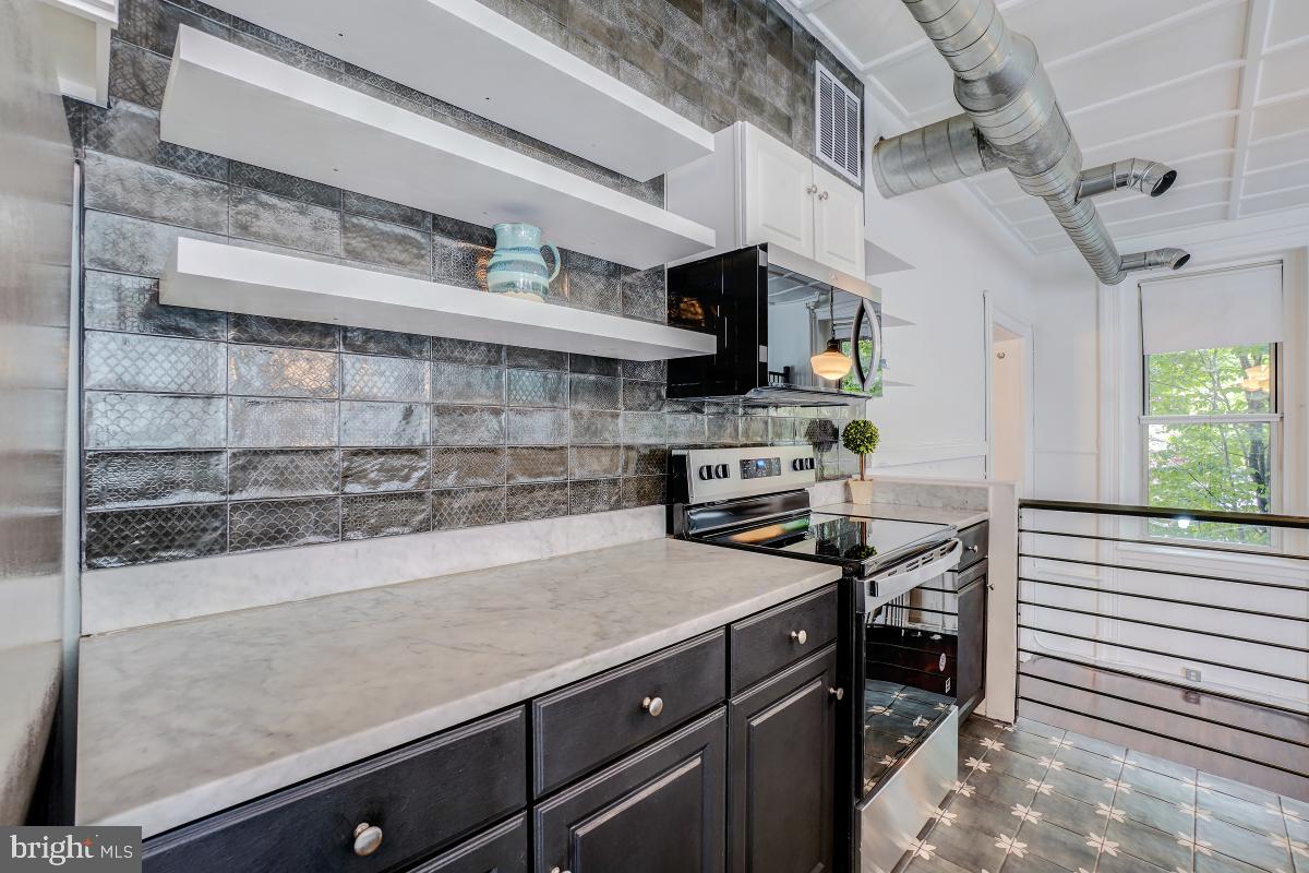 1375 MARYLAND AVE NE #F, WASHINGTON, District Of Columbia 20002, 2 Bedrooms Bedrooms, 3 Rooms Rooms,1 BathroomBathrooms,Residential,For sale,1375 MARYLAND AVE NE #F,DCDC2226450 MLS # DCDC2226450